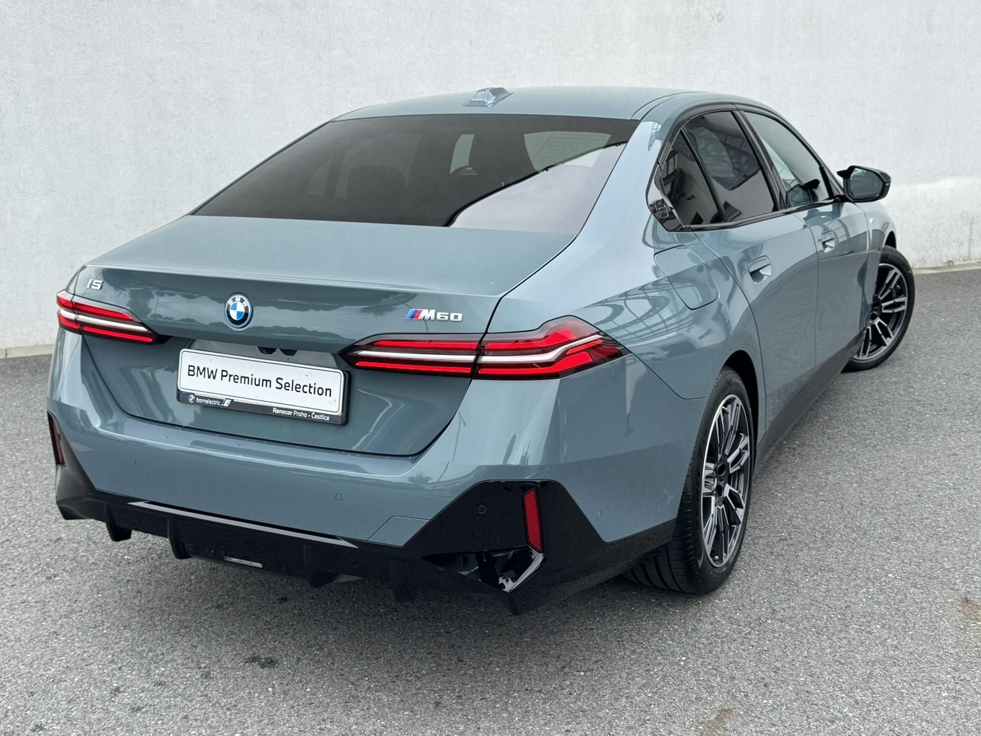 BMW i5, i5 M60 xDrive Sedan - fotka 3