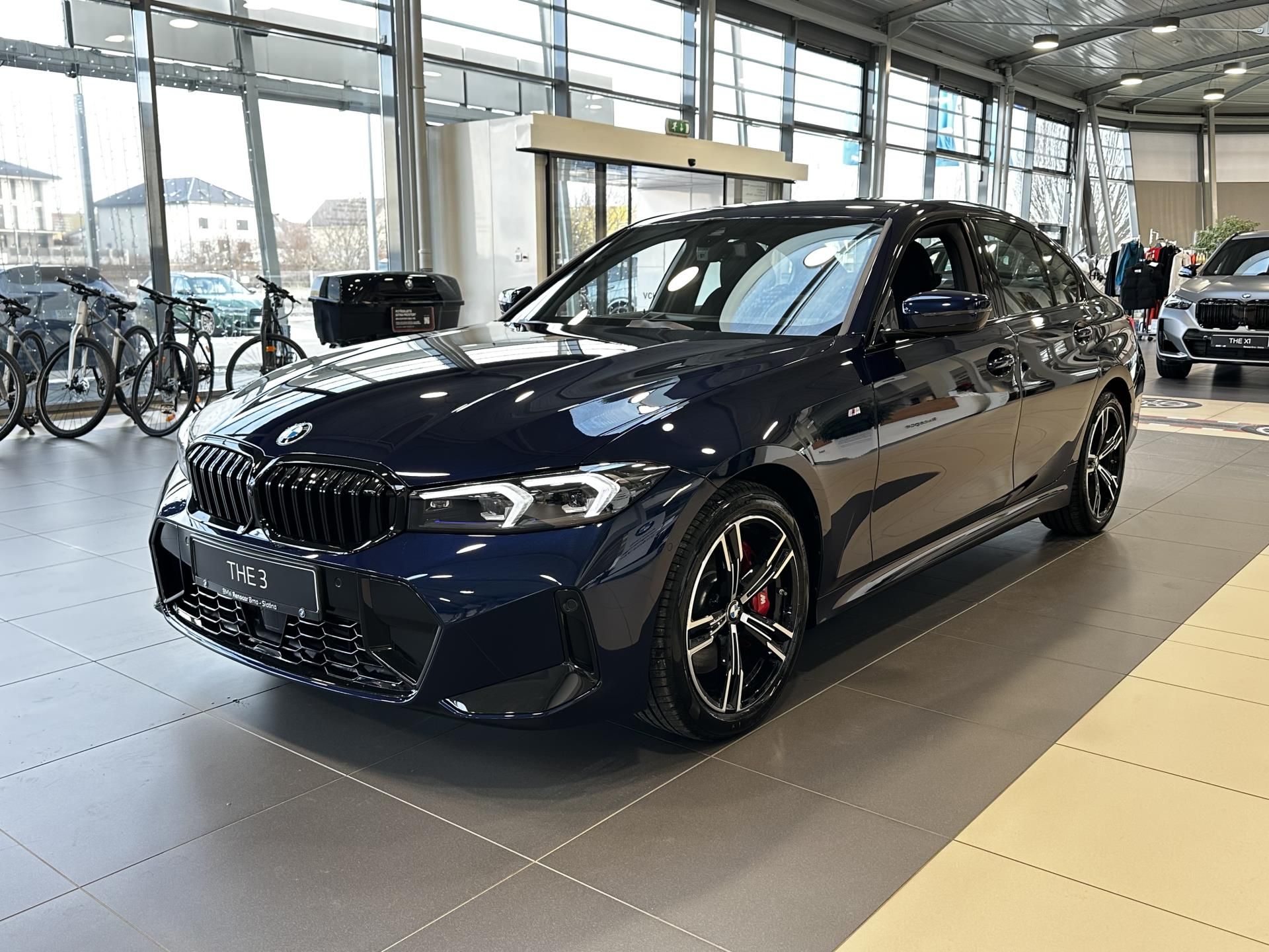 BMW Řada 3, Sedan