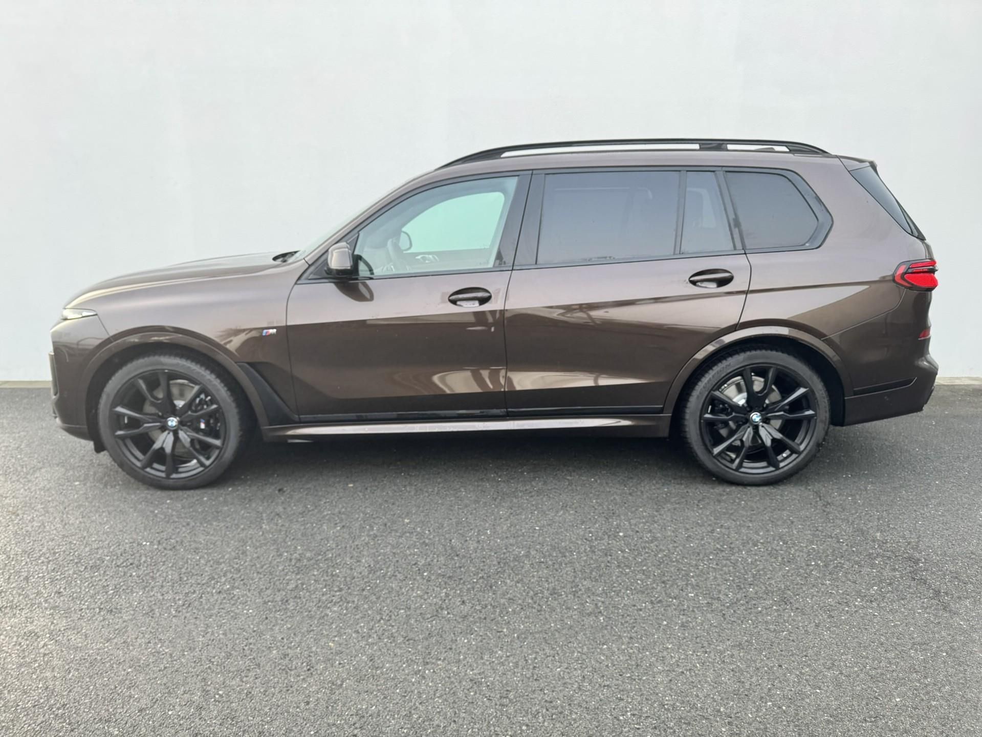 BMW X7, X7 xDrive40d - fotka 3