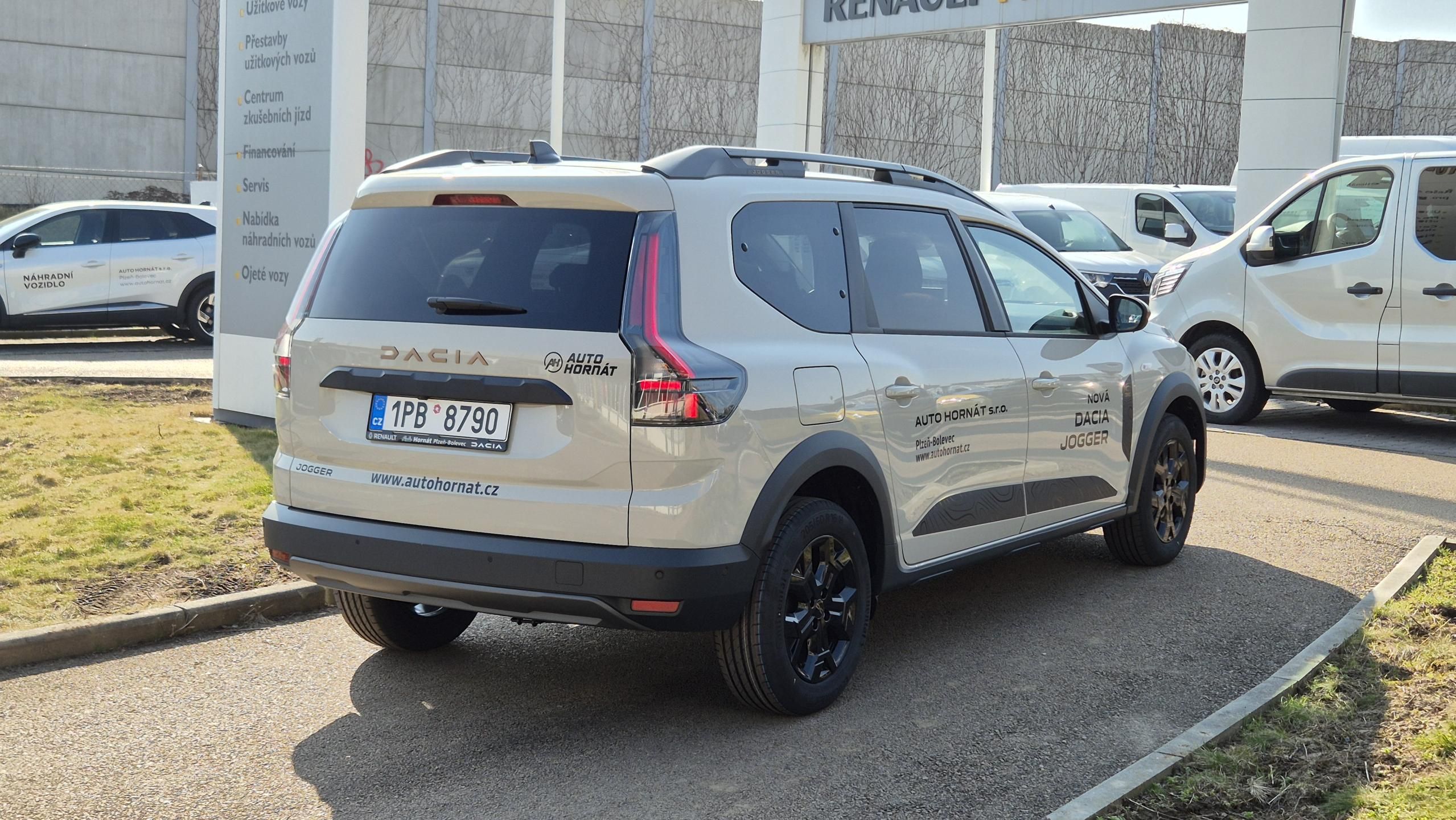 Dacia Jogger, Extreme TCe 110 7 míst - fotka 3