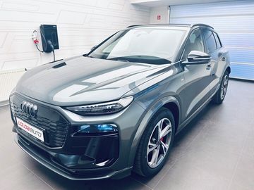 SUV e-tron quattro 315 kW