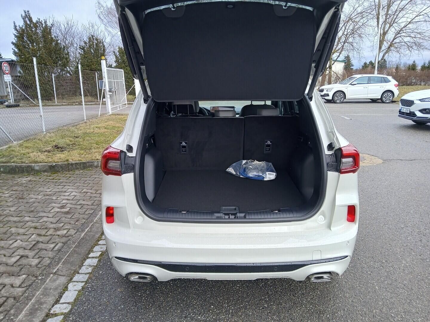 Ford Kuga, 2,5 Duratec Hybrid (PHEV) 178 - fotka 5