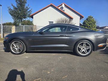 FORD MUSTANG GT  EU verze