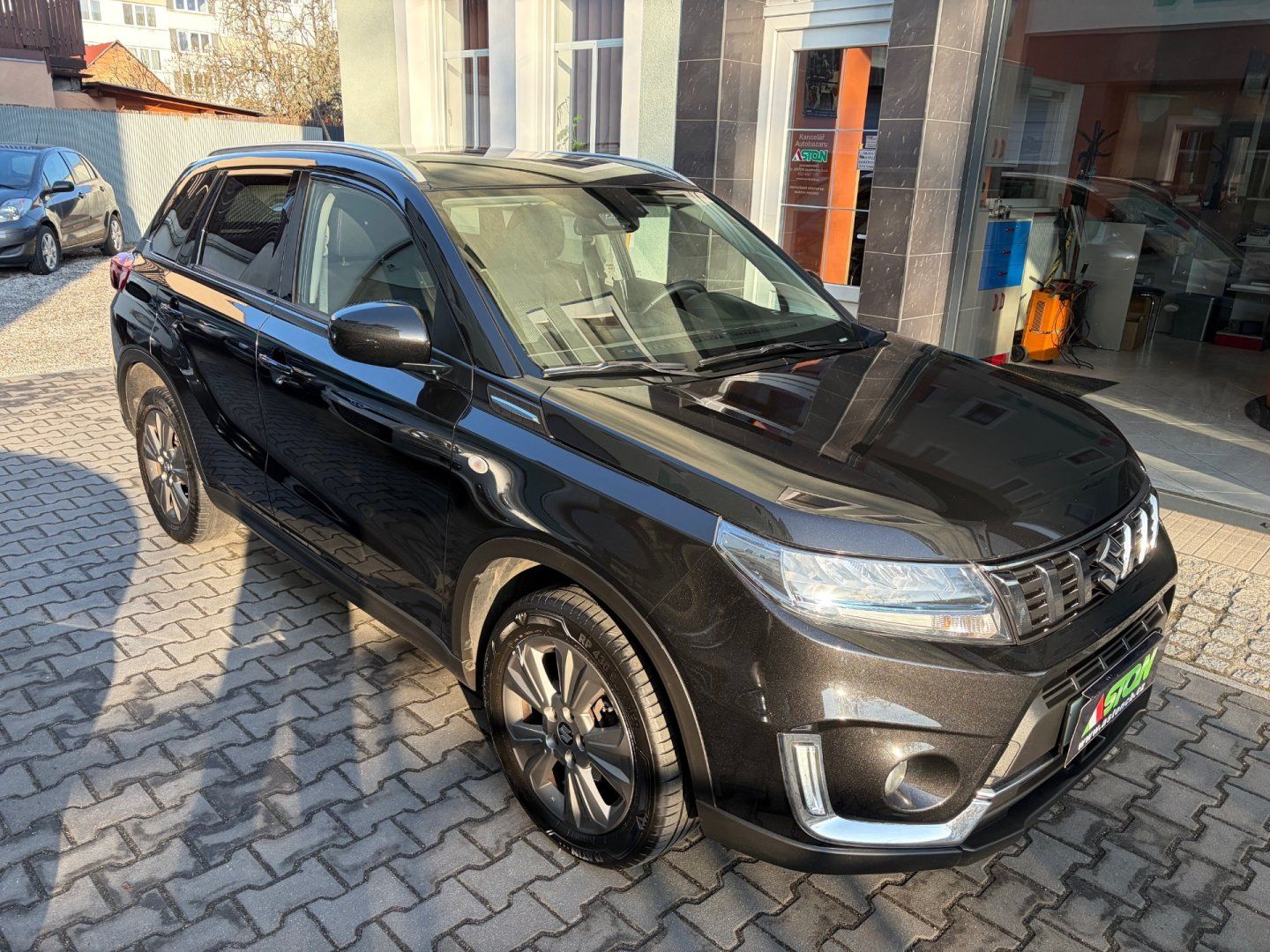 Suzuki Vitara, 1,4i -hybrid,95kW,4x4,serviska