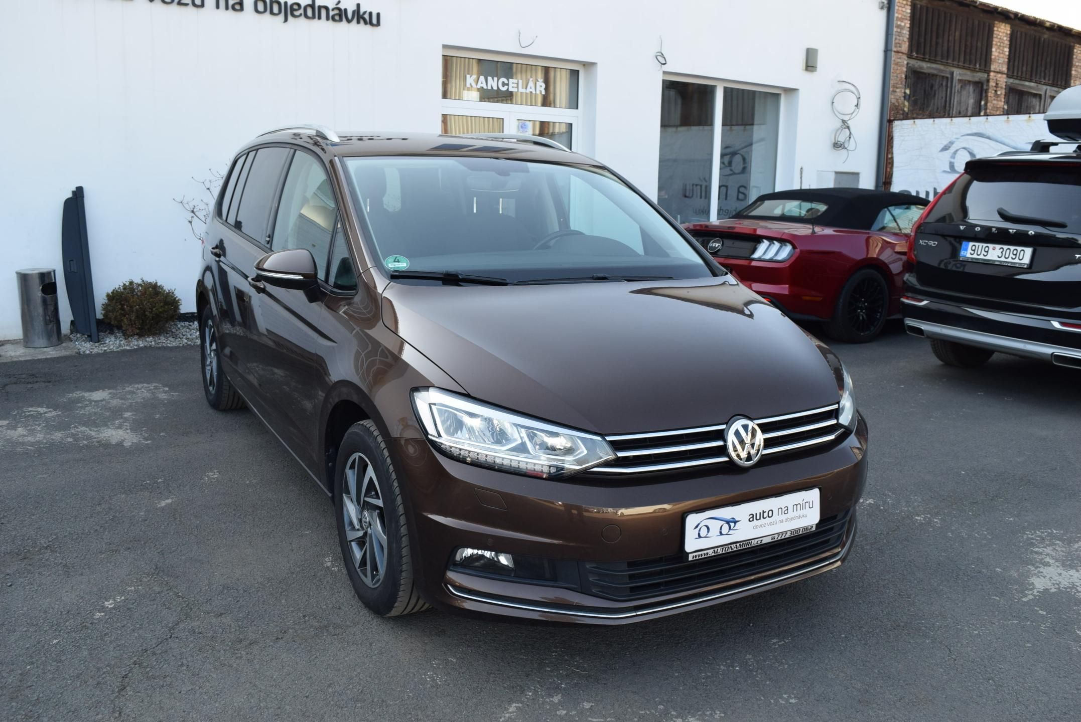 Volkswagen Touran, 1.4TSI 110kw COMFORTLINE 7MÍST - fotka 5