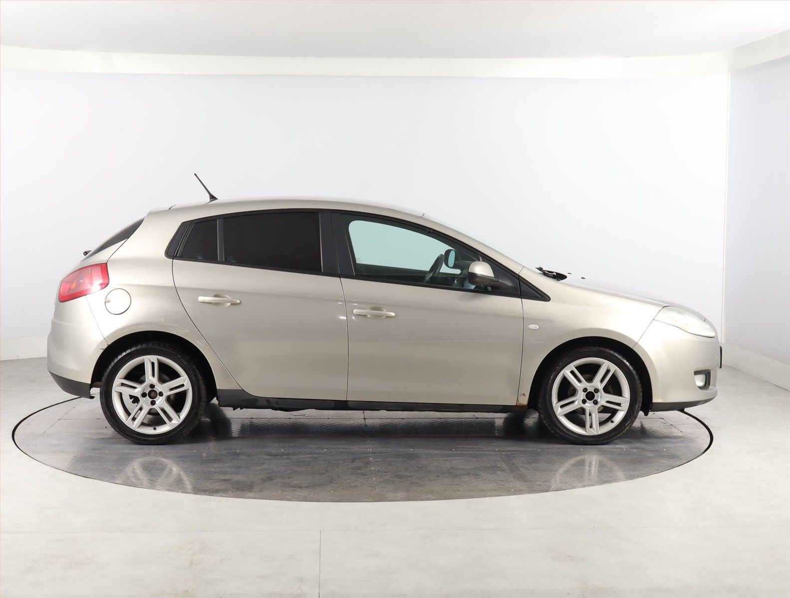 Fiat Bravo, 1.4 16V, po STK, Klima - fotka 6