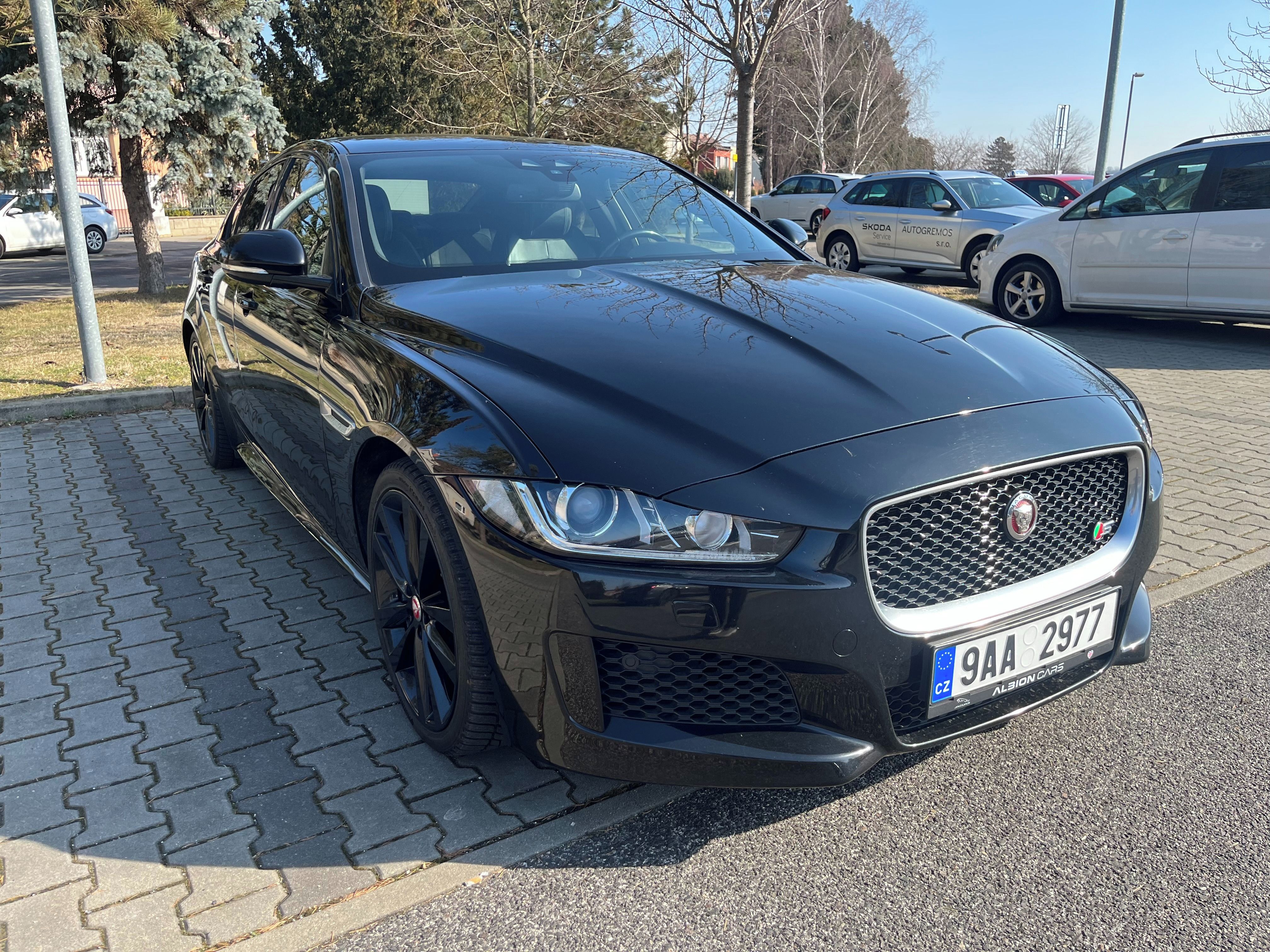 Jaguar XE, 3.0 V6 Supercharged - fotka 4
