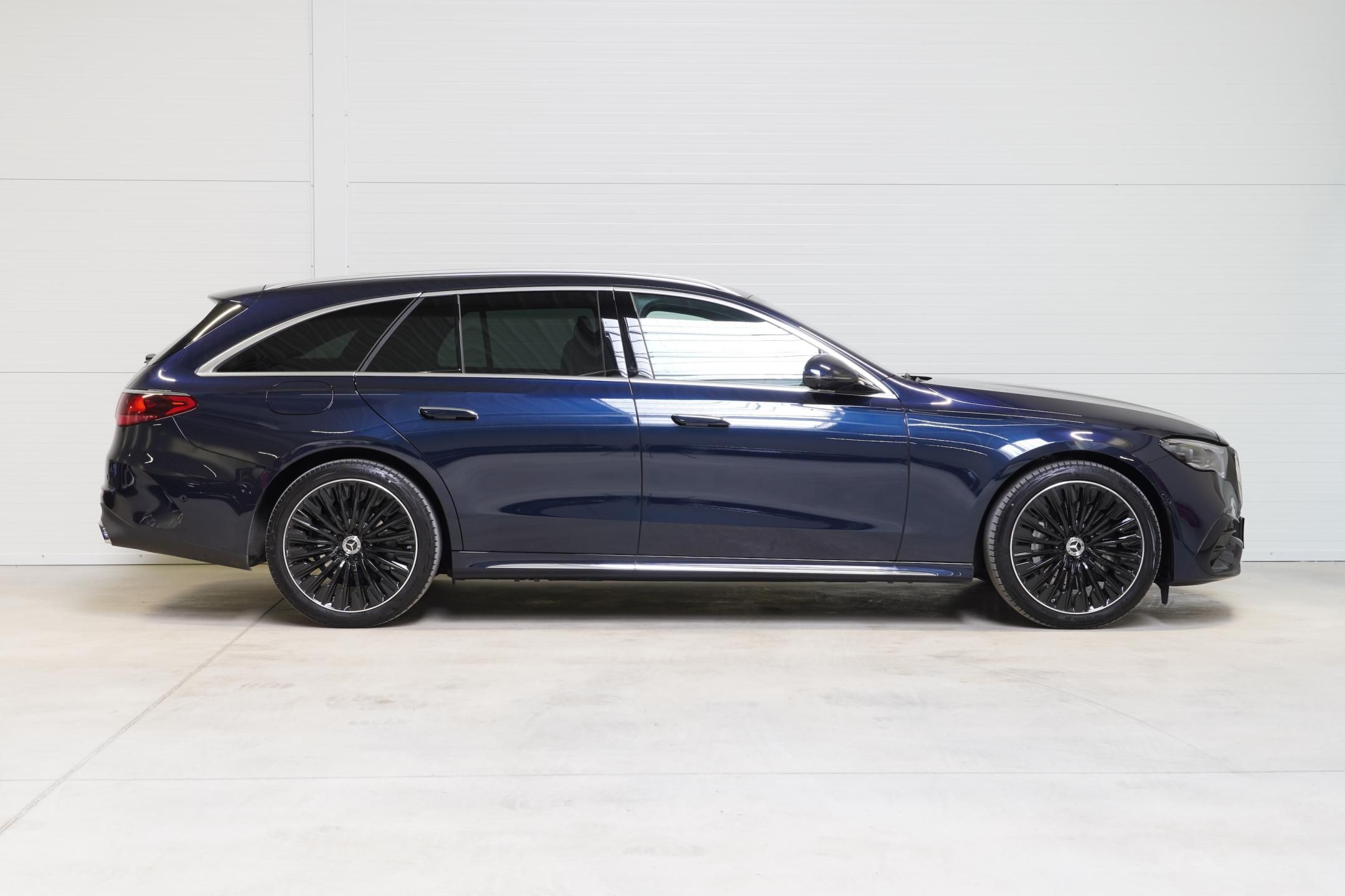 Mercedes-Benz Třídy E, 220d4M,AMG,VZDUCH,VENTILACE,TZ - fotka 4