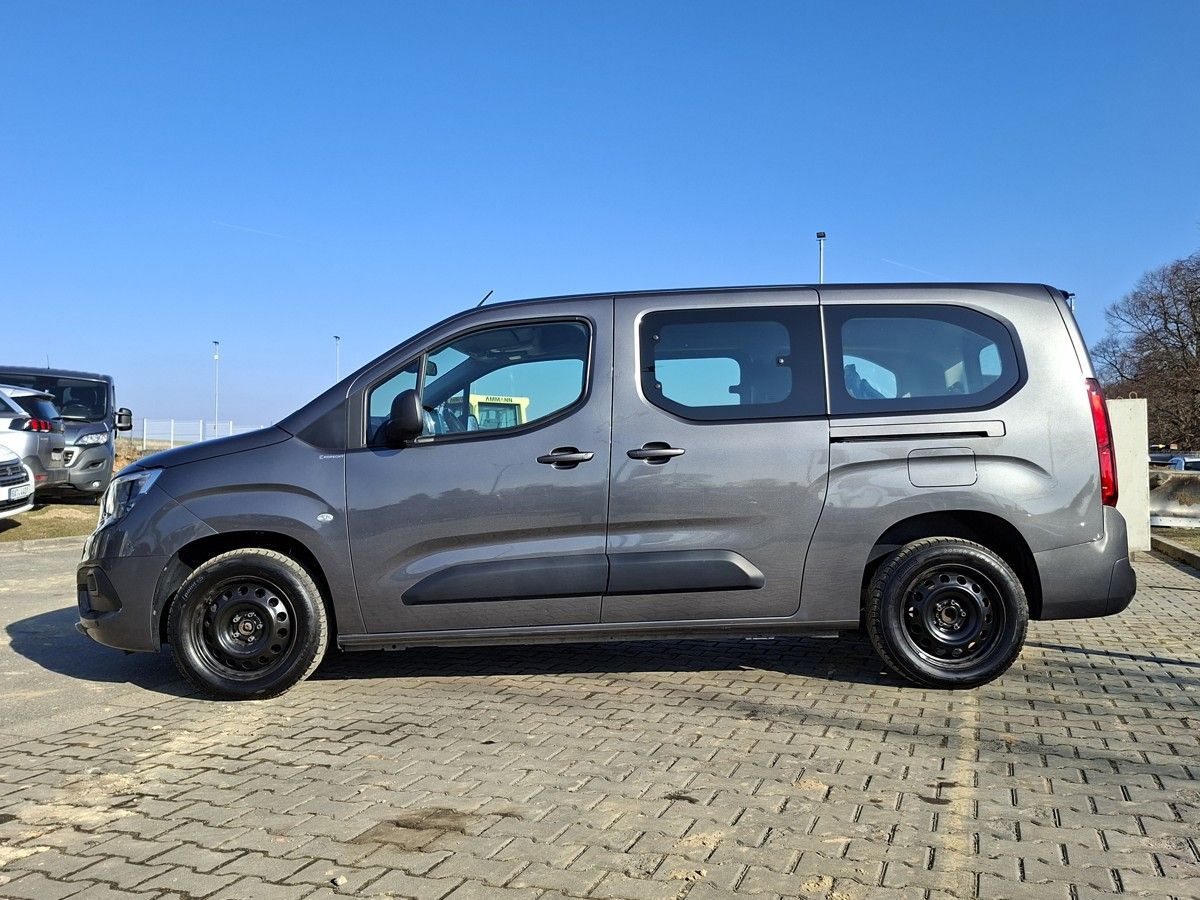 Opel Combo, LIFE XL 1,2T 130k EAT8 7.Míst - fotka 4