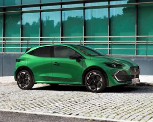 Renault Clio, TCe 115 - SKLADOVÉ VOZIDLO FRÝ