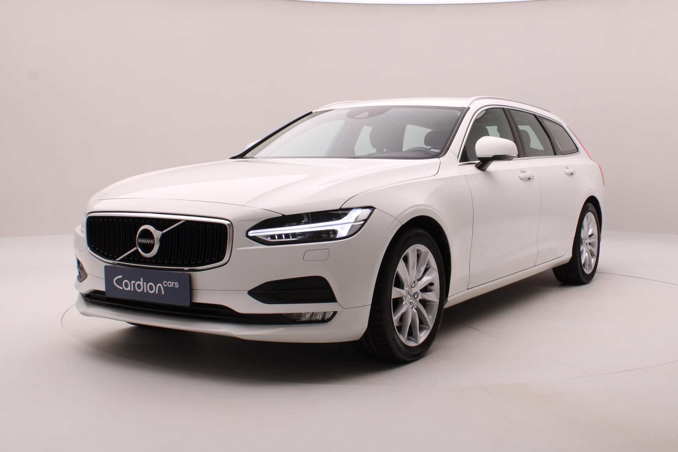 Volvo V90, T5 MOMENTUM AUT CZ
