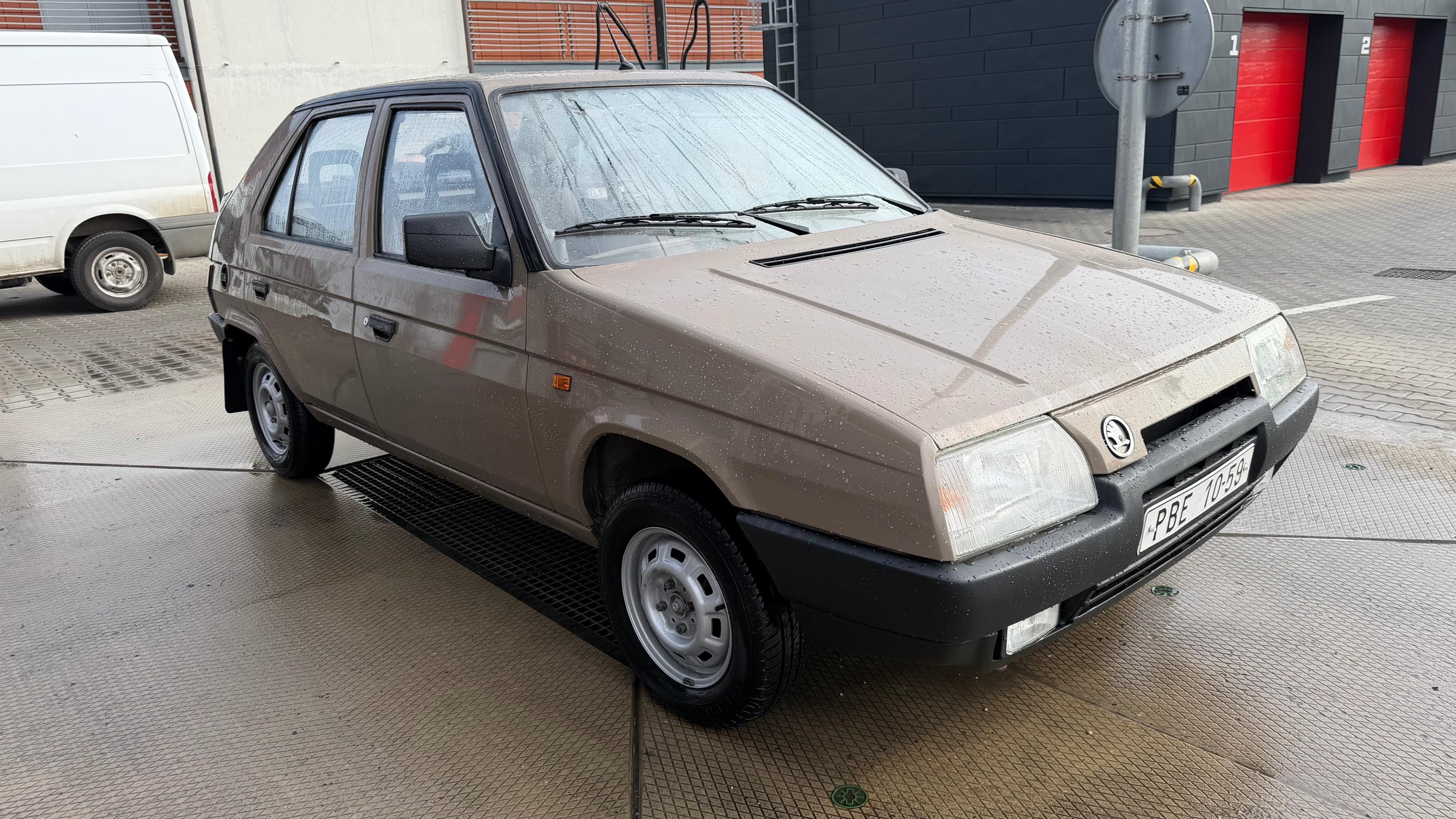 Škoda Favorit, 136 L - fotka 4