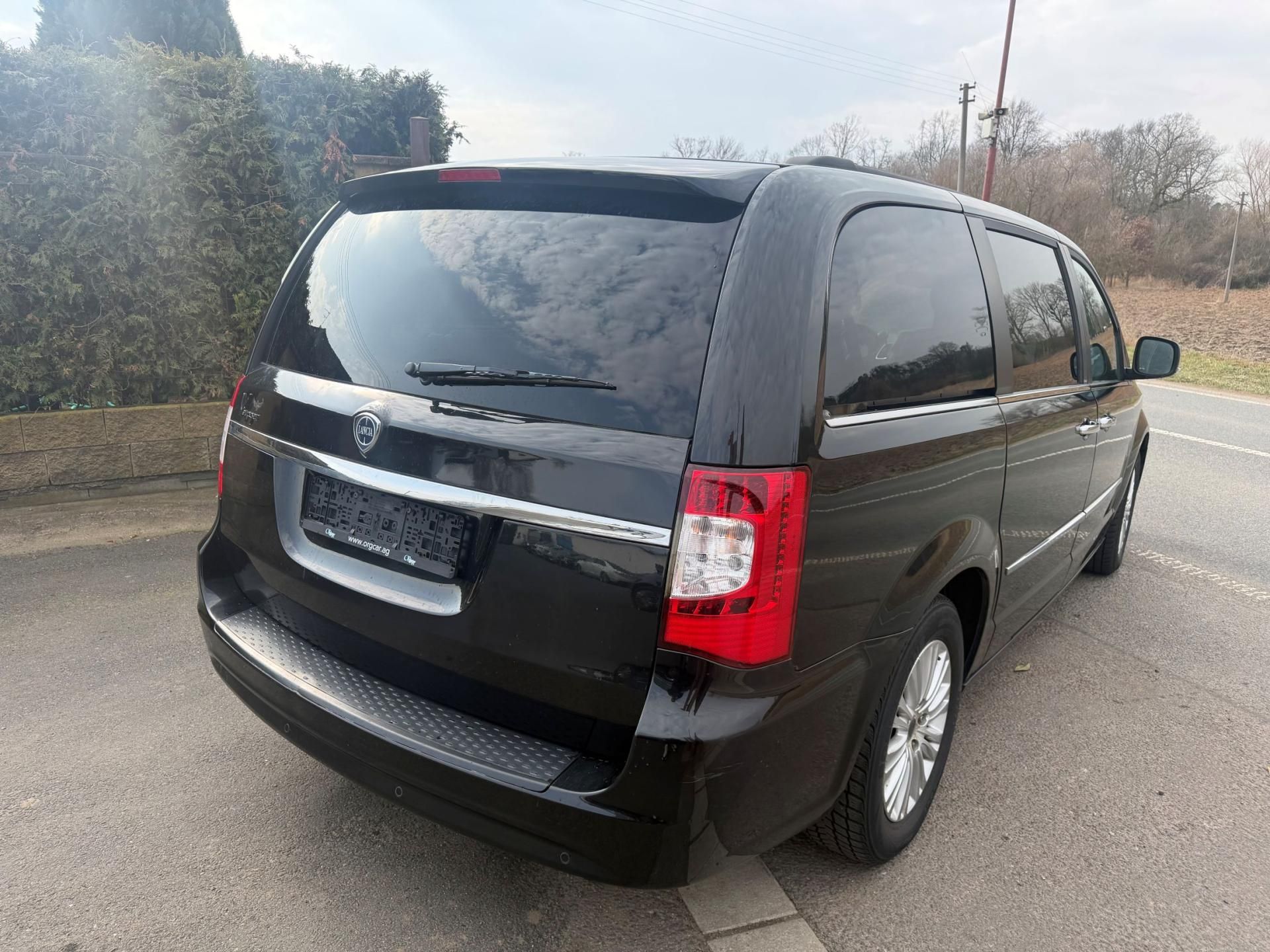 Lancia Voyager, Town Coutntry 3,6 DVD Limited - fotka 4