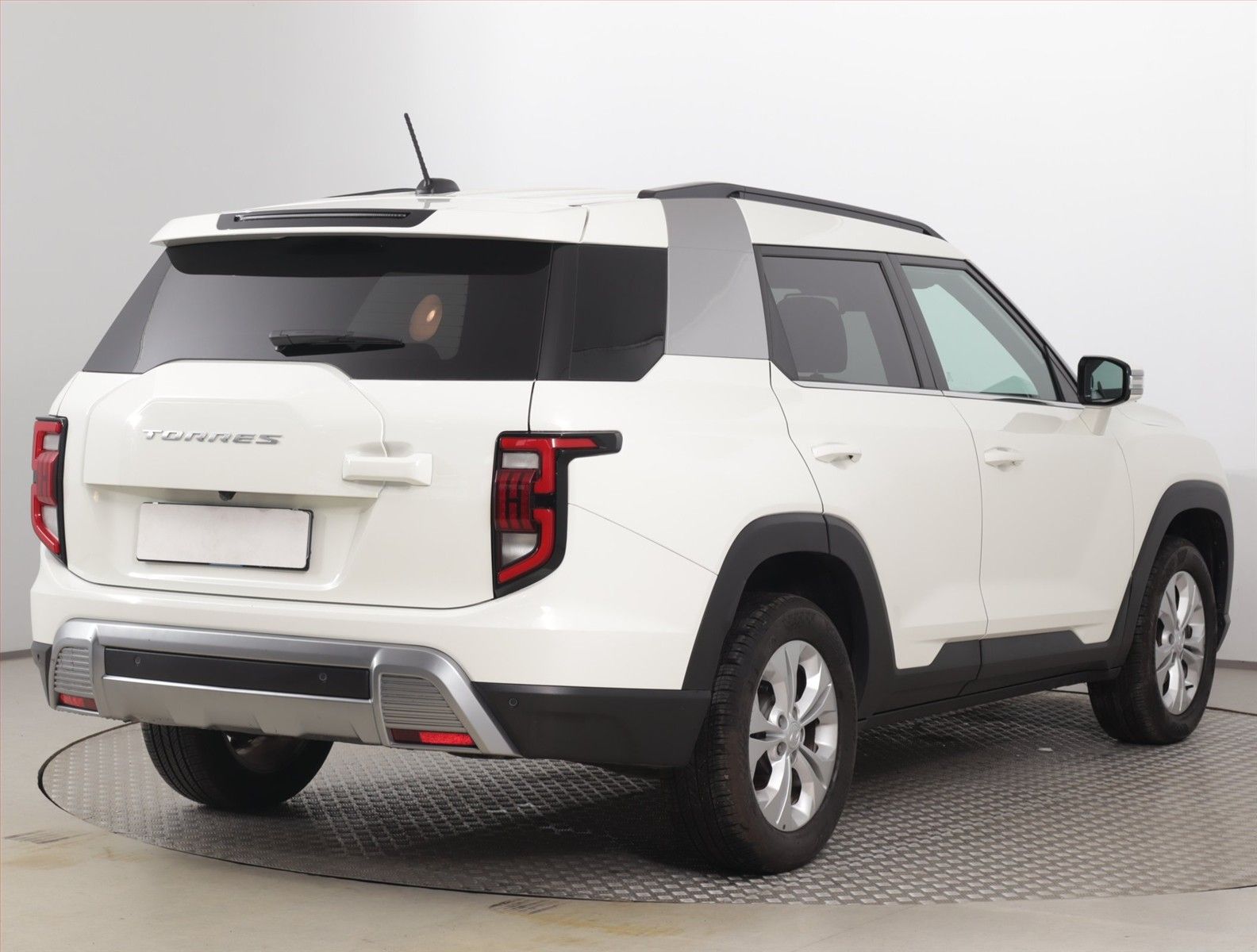 SsangYong Torres, 1.5 T-GDI, Club, Automat - fotka 5