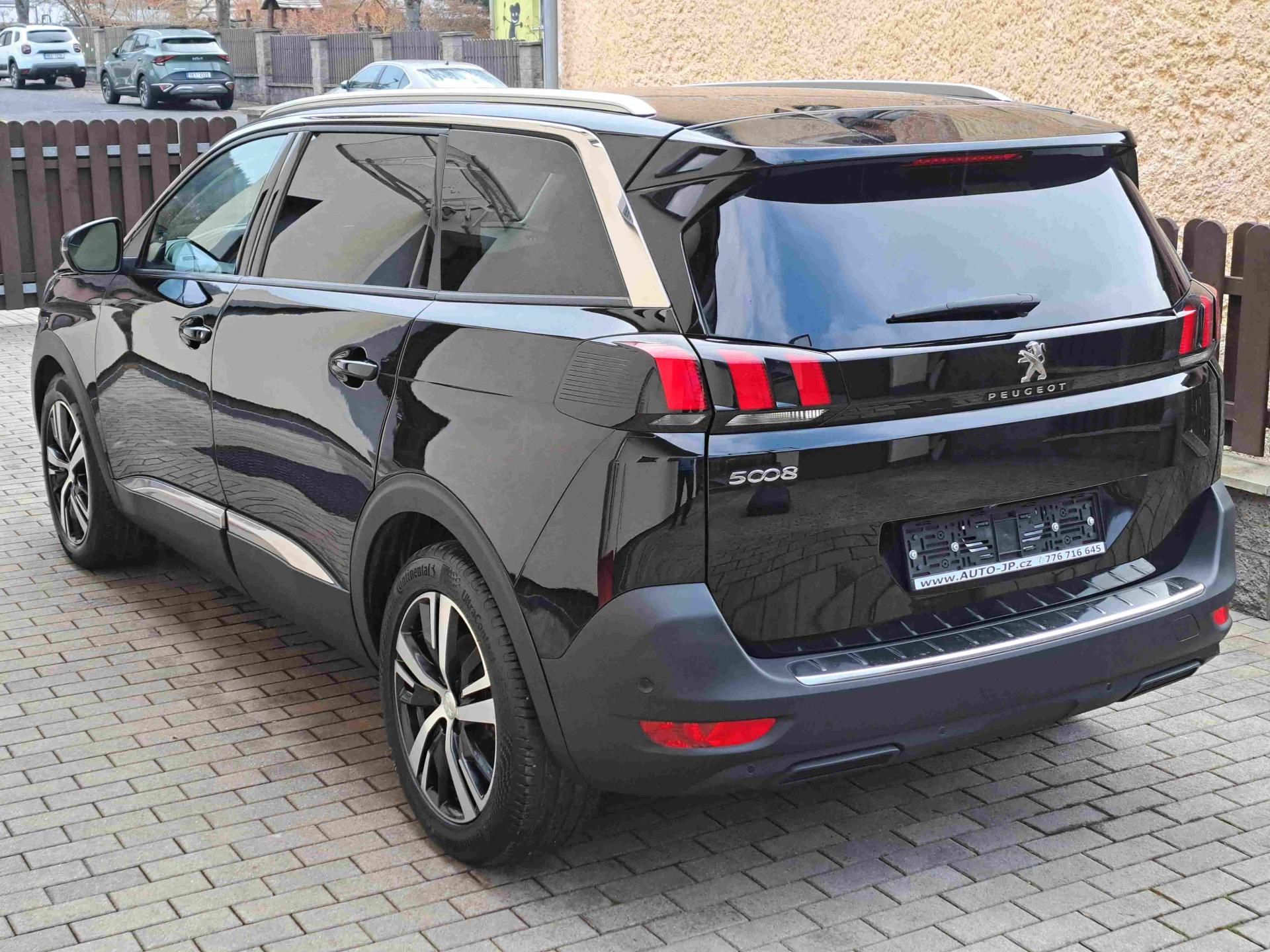 Peugeot 5008, 1,2 PT EAT8 ALLURE 18ALU NAVI - fotka 5