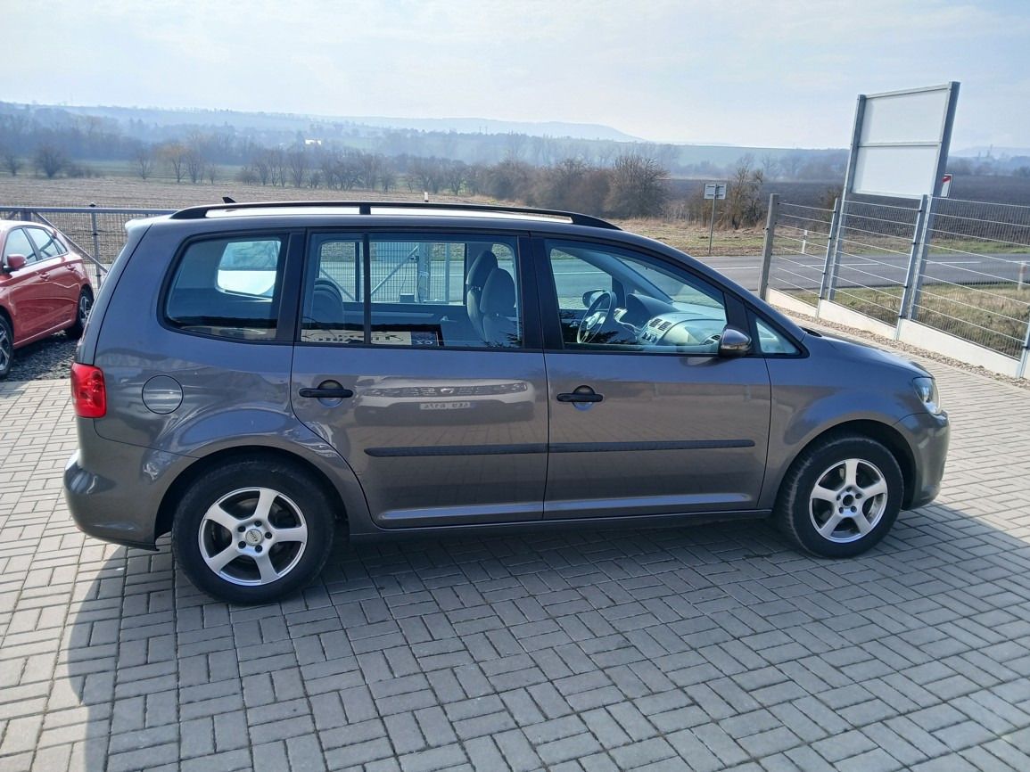 Volkswagen Touran, 1,6 TDI DSG - fotka 6