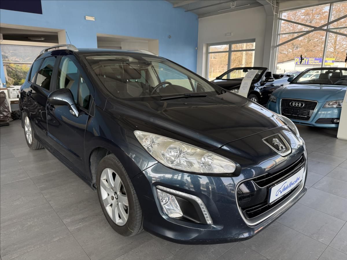 Peugeot 308, 1,6 SW,68kW,SERVISKA,7. MÍST