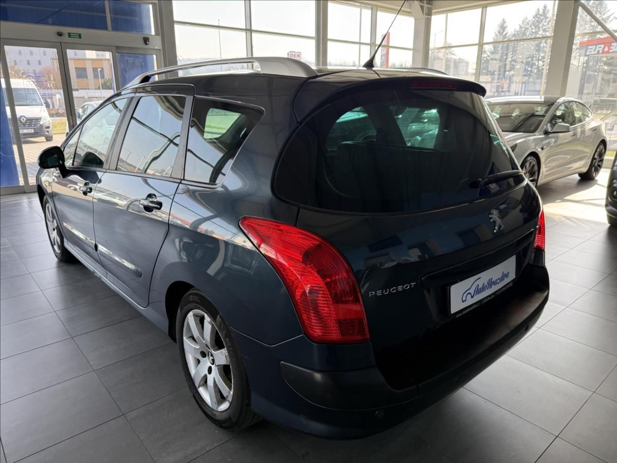 Peugeot 308, 1,6   SW,68kW,SERVISKA,7. MÍST - fotka 4