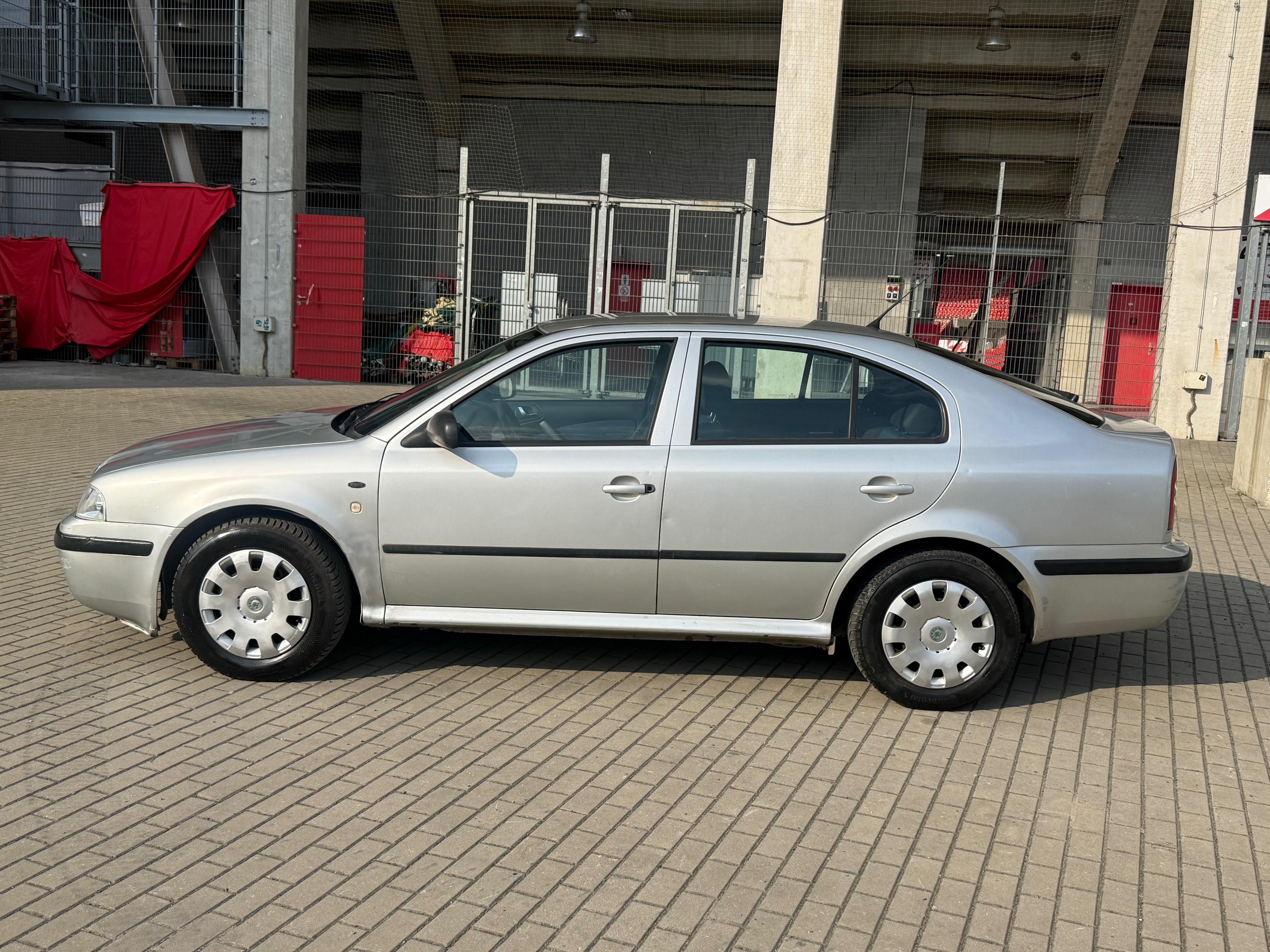 Škoda Octavia, 1.9TDI, 66kw Automat - fotka 2