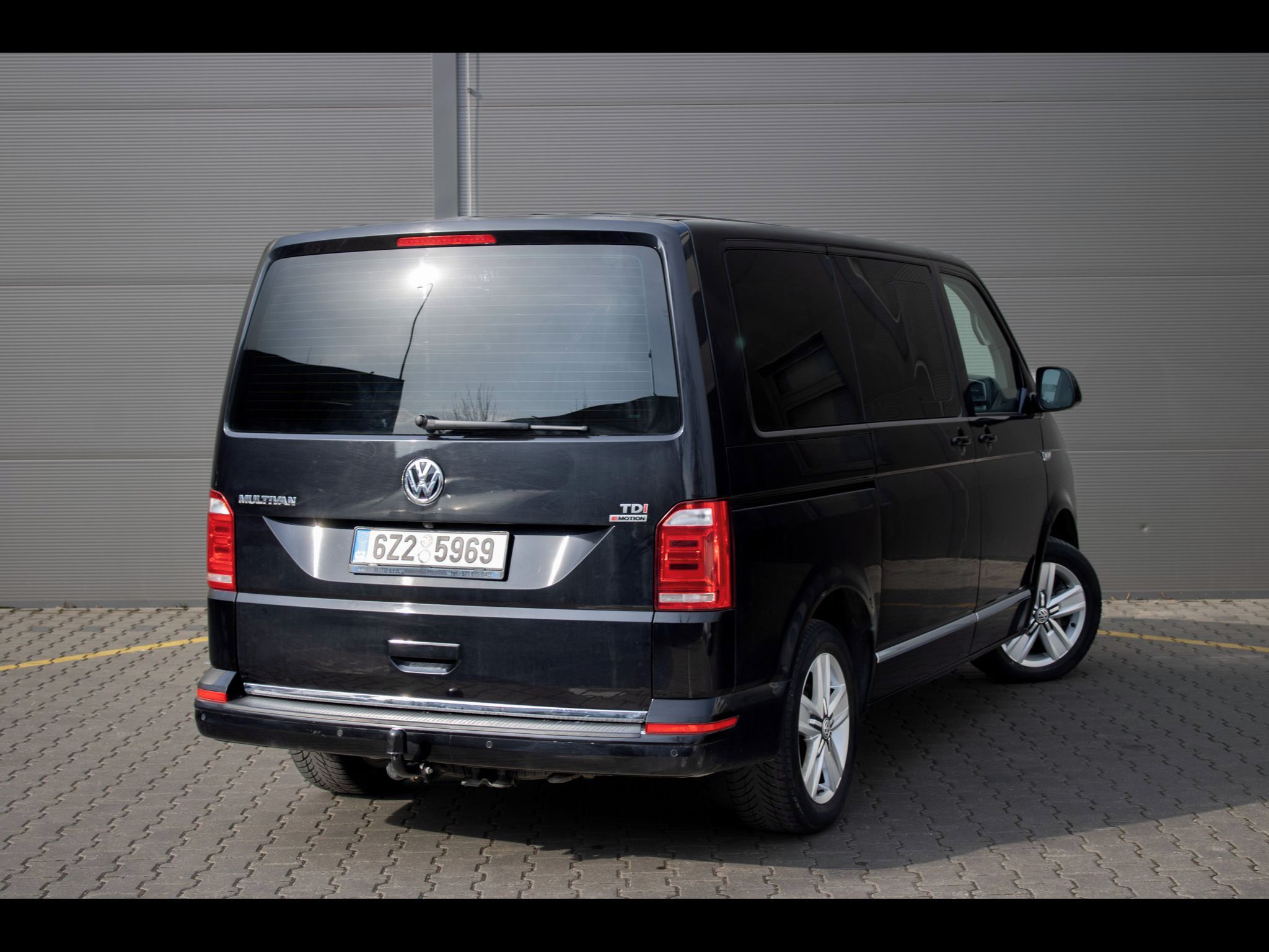 Volkswagen Multivan, Highline - fotka 5