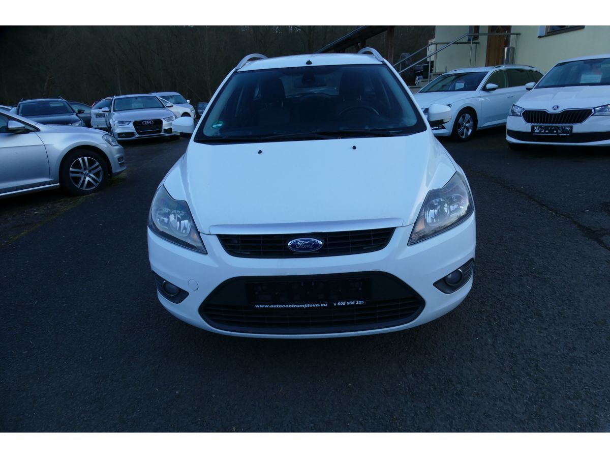 Ford Focus, 1,6 74KW KLIMA - fotka 2