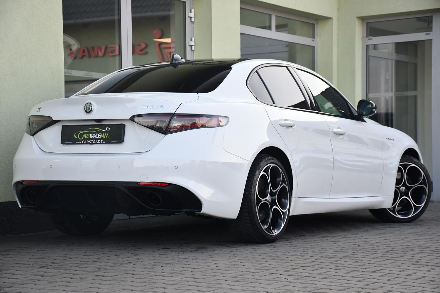 Alfa Romeo Giulia, 2,0T 16V 206kW AT8-Q4 Veloce - fotka 4