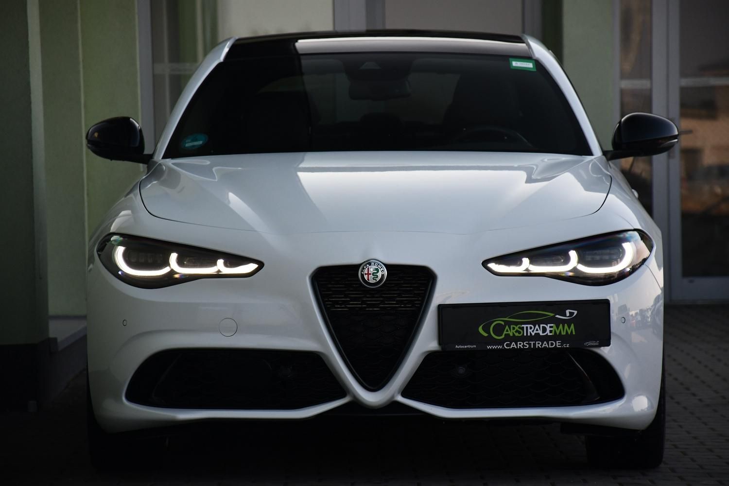 Alfa Romeo Giulia, 2,0T 16V 206kW AT8-Q4 Veloce - fotka 6