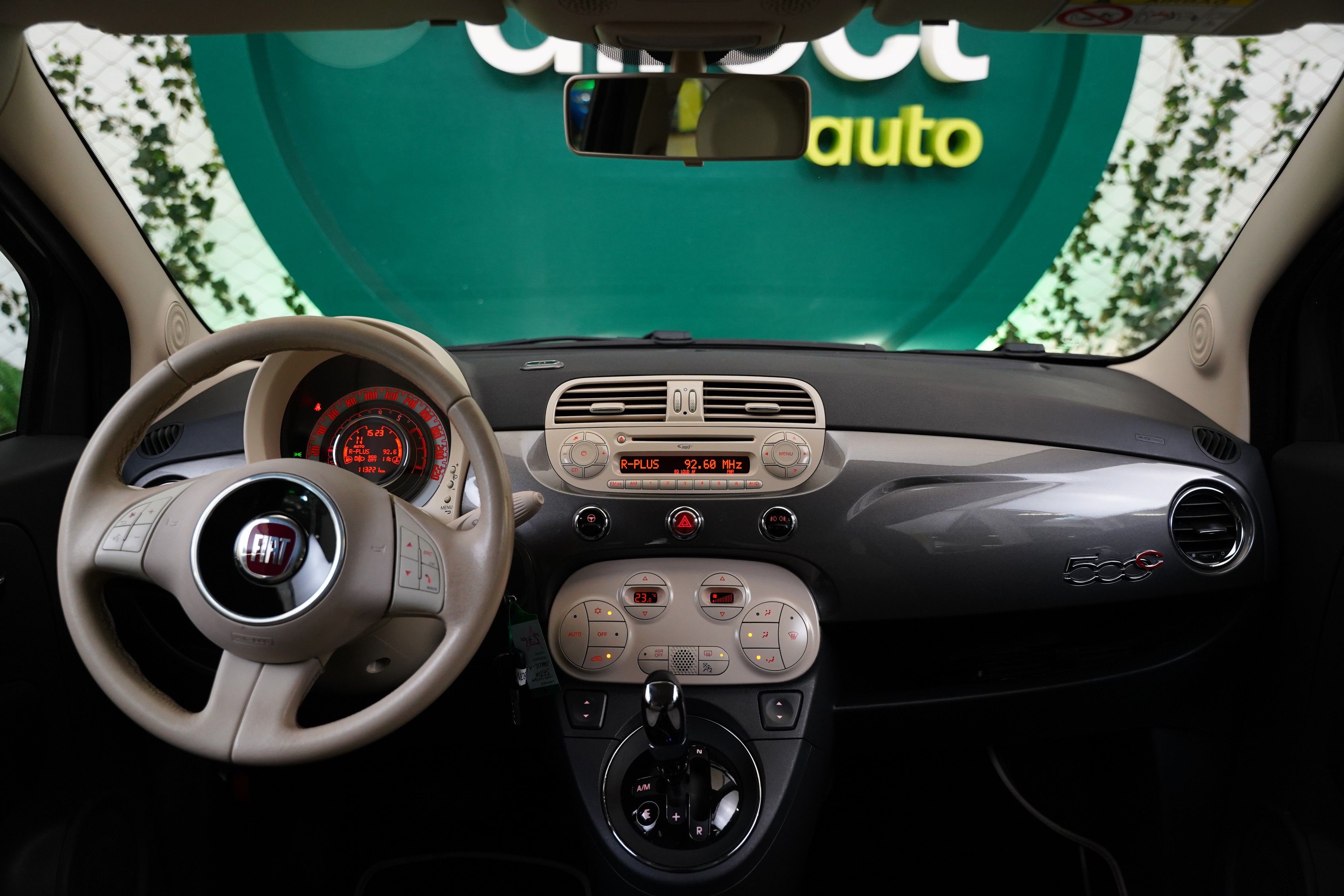 Fiat 500C, 1.2 51 kW Lounge - fotka 5