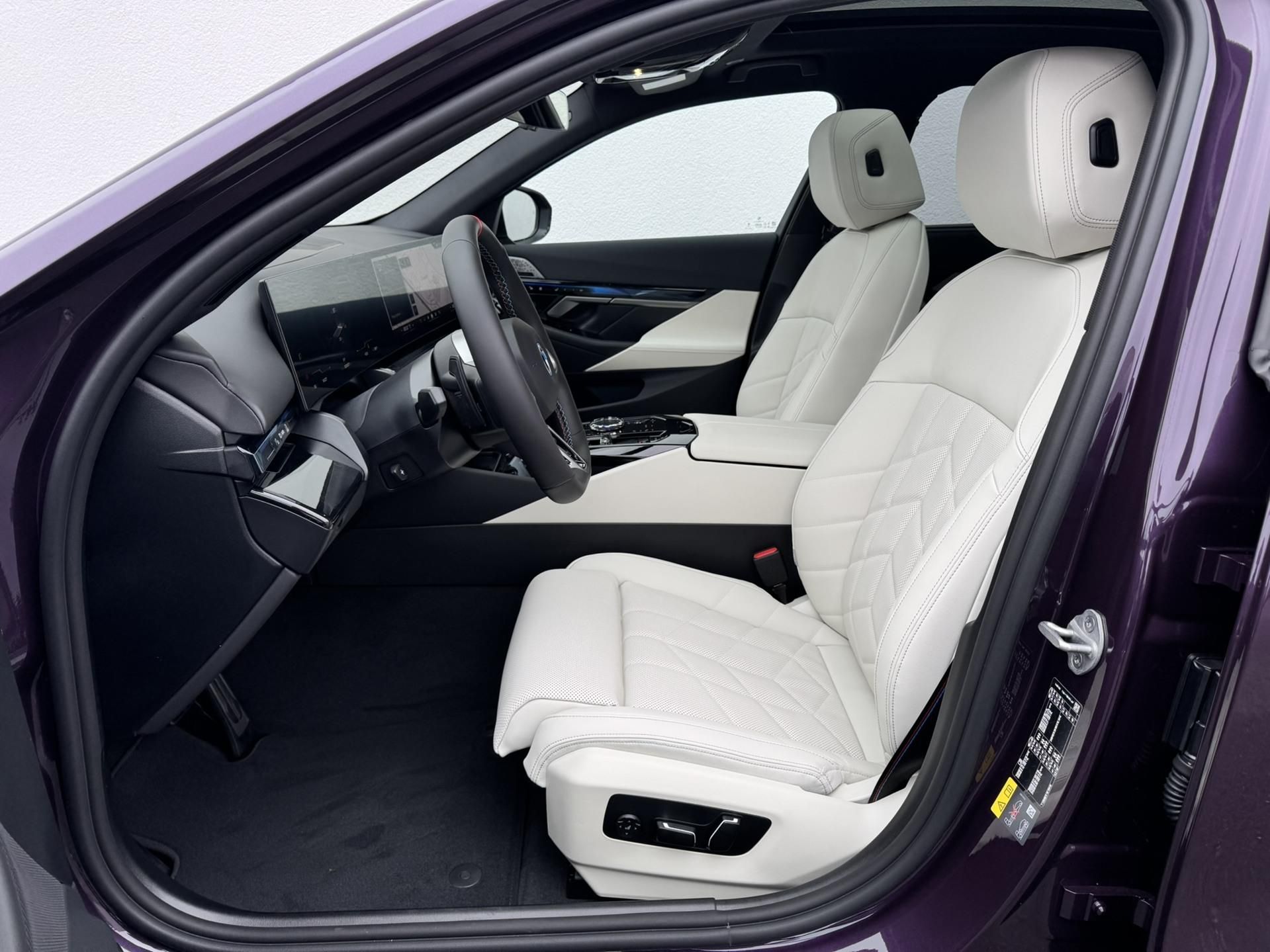 BMW i5, i5 M60 xDrive Sedan - fotka 6