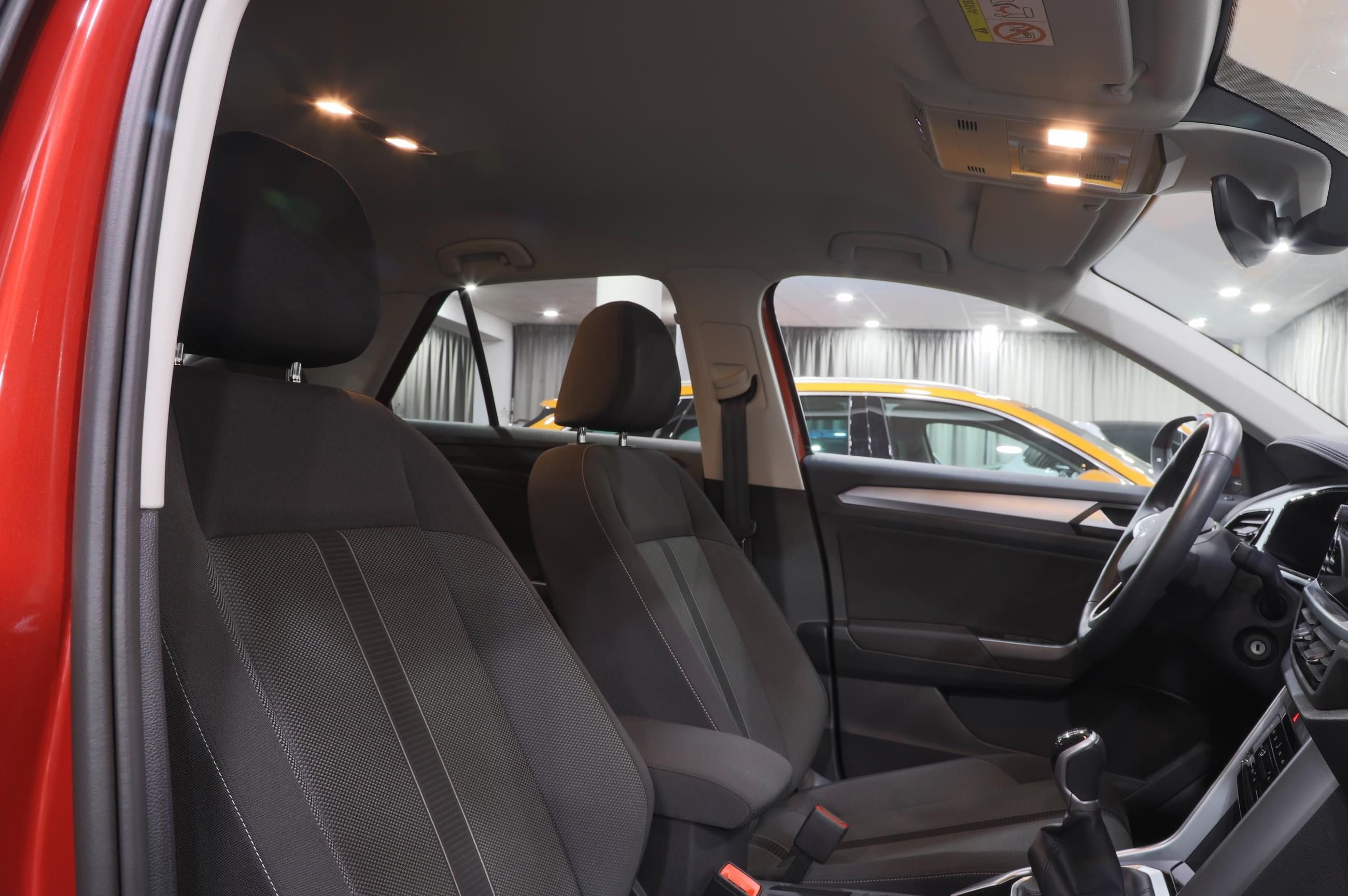 Volkswagen T-Roc, 1.5 TSI 110kW Man. / záruka - fotka 5