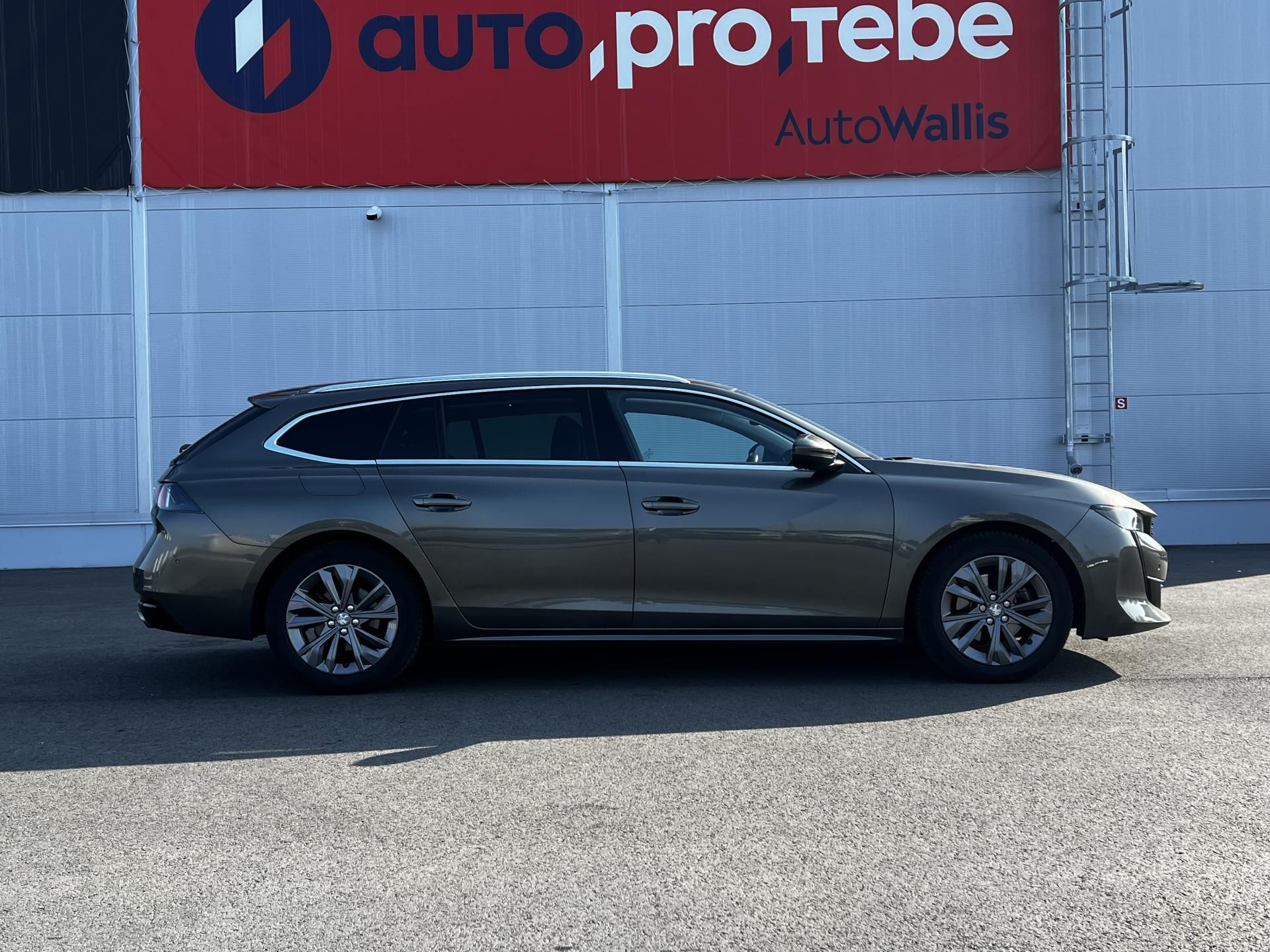 Peugeot 508, SW 1.6 133kW Aut. ALLURE - fotka 3