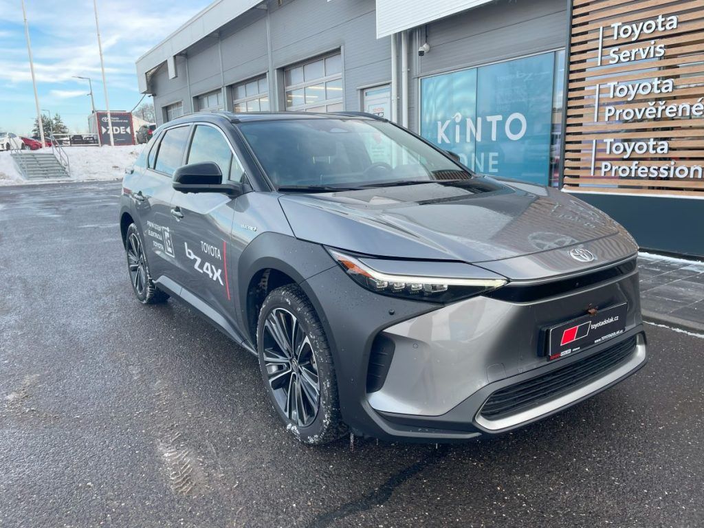 Toyota bZ4X, Executive JBL - fotka 2
