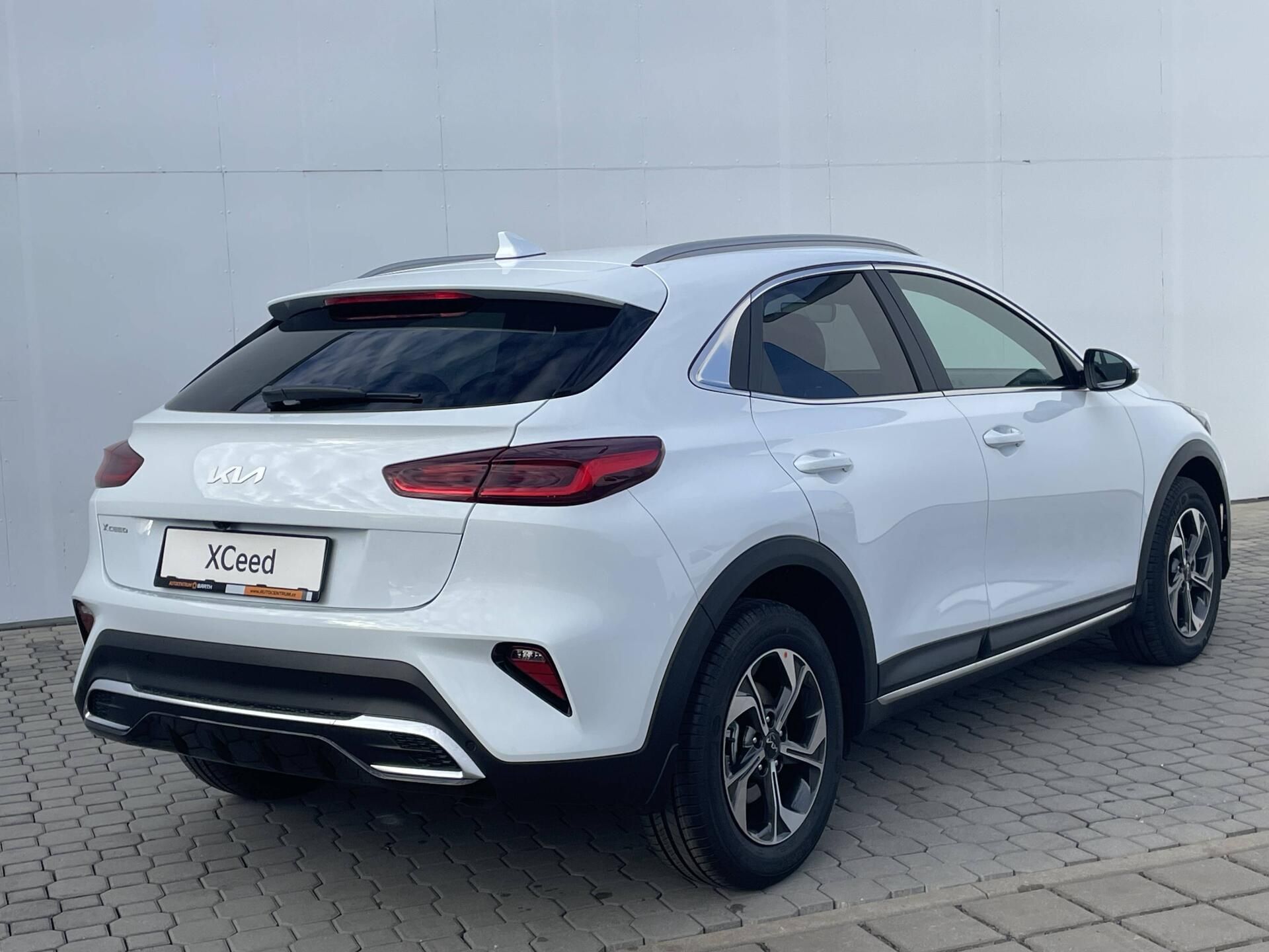 Kia XCee´d, EXCLUSIVE 7DCT 1,6 T-GDi - fotka 2