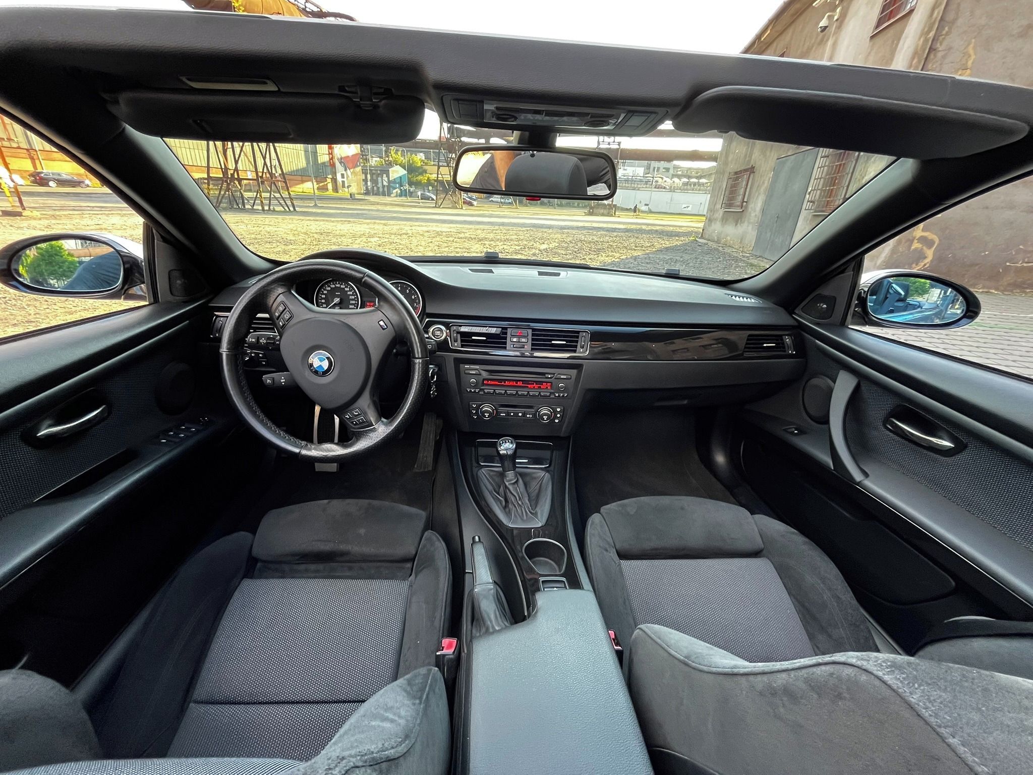 BMW Řada 3, 335i e93 N54, M-Paket, manuál - fotka 3