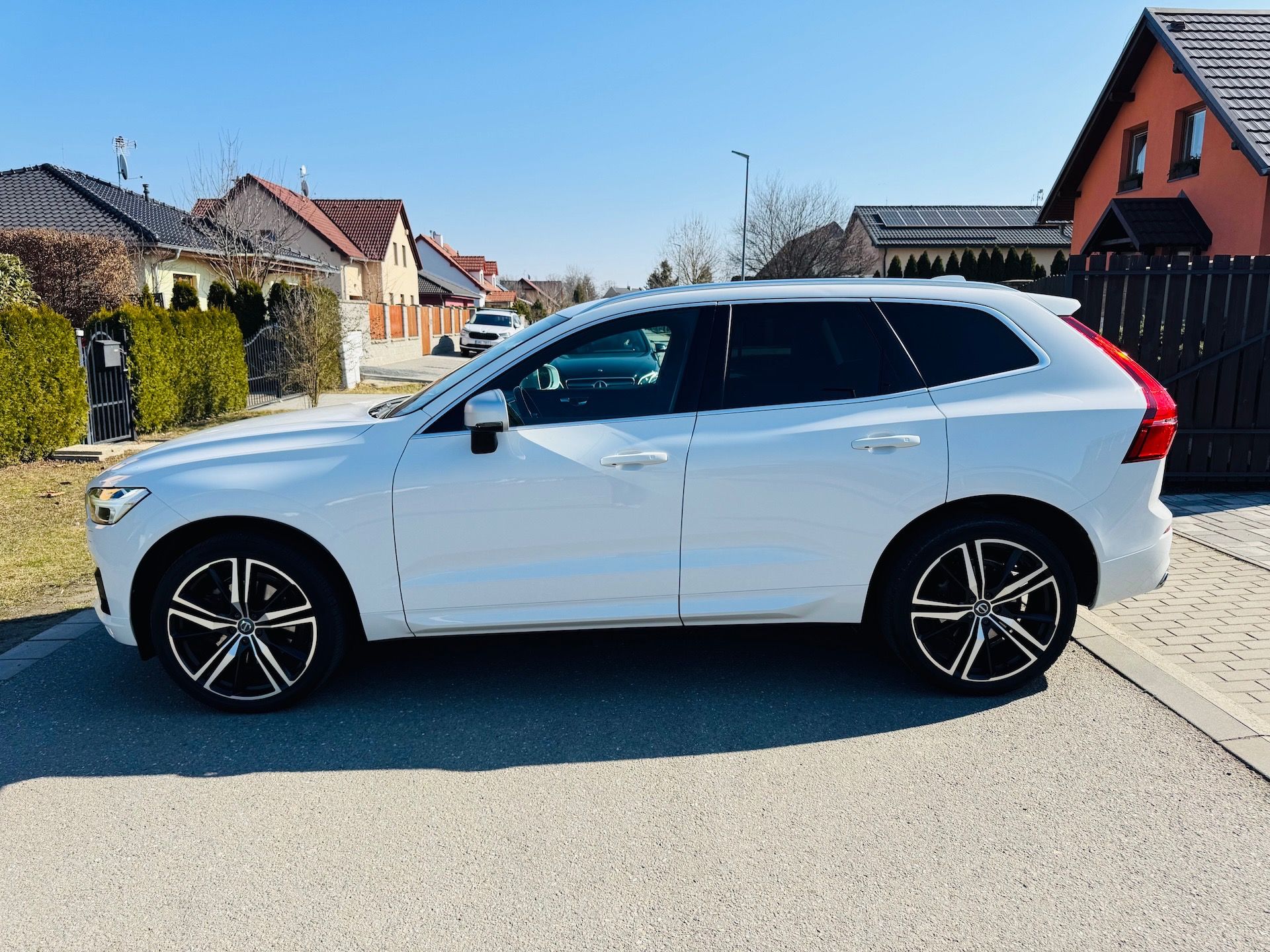 Volvo XC60, R-DESIGN D5 AWD polestar DPH - fotka 5