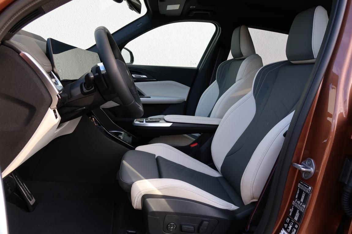 BMW X1, xDrive23i - fotka 2