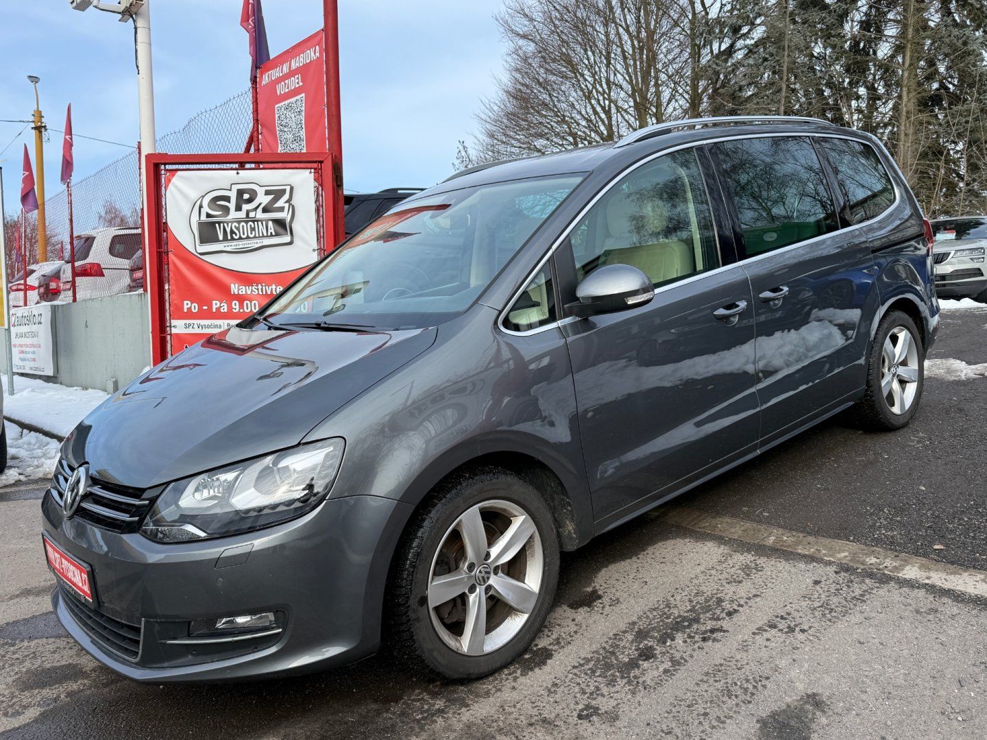 Volkswagen Sharan, 2.0TDi DSG - fotka 2