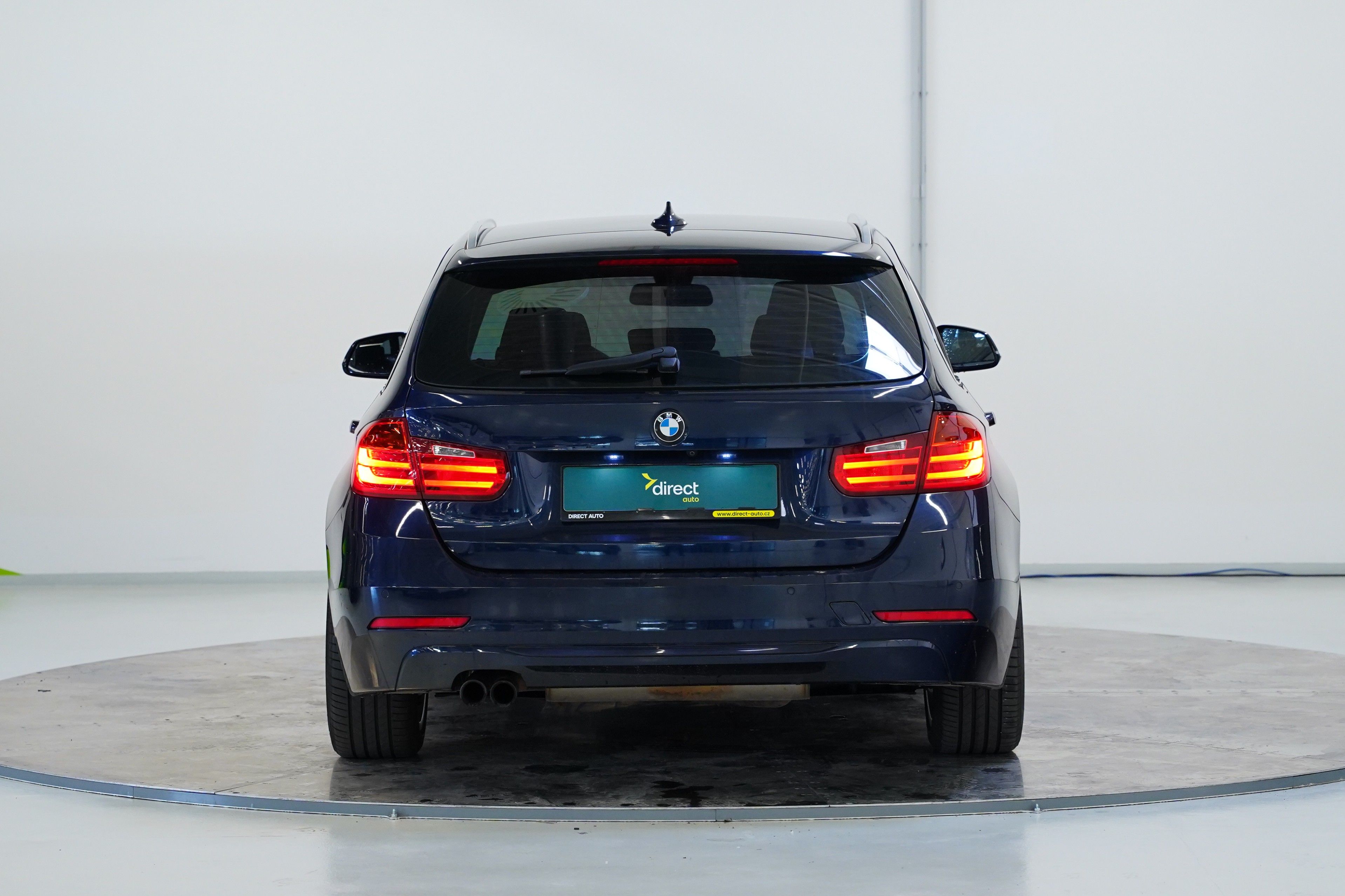 BMW Řada 3, 328i 180 kW Sport-Line - fotka 6