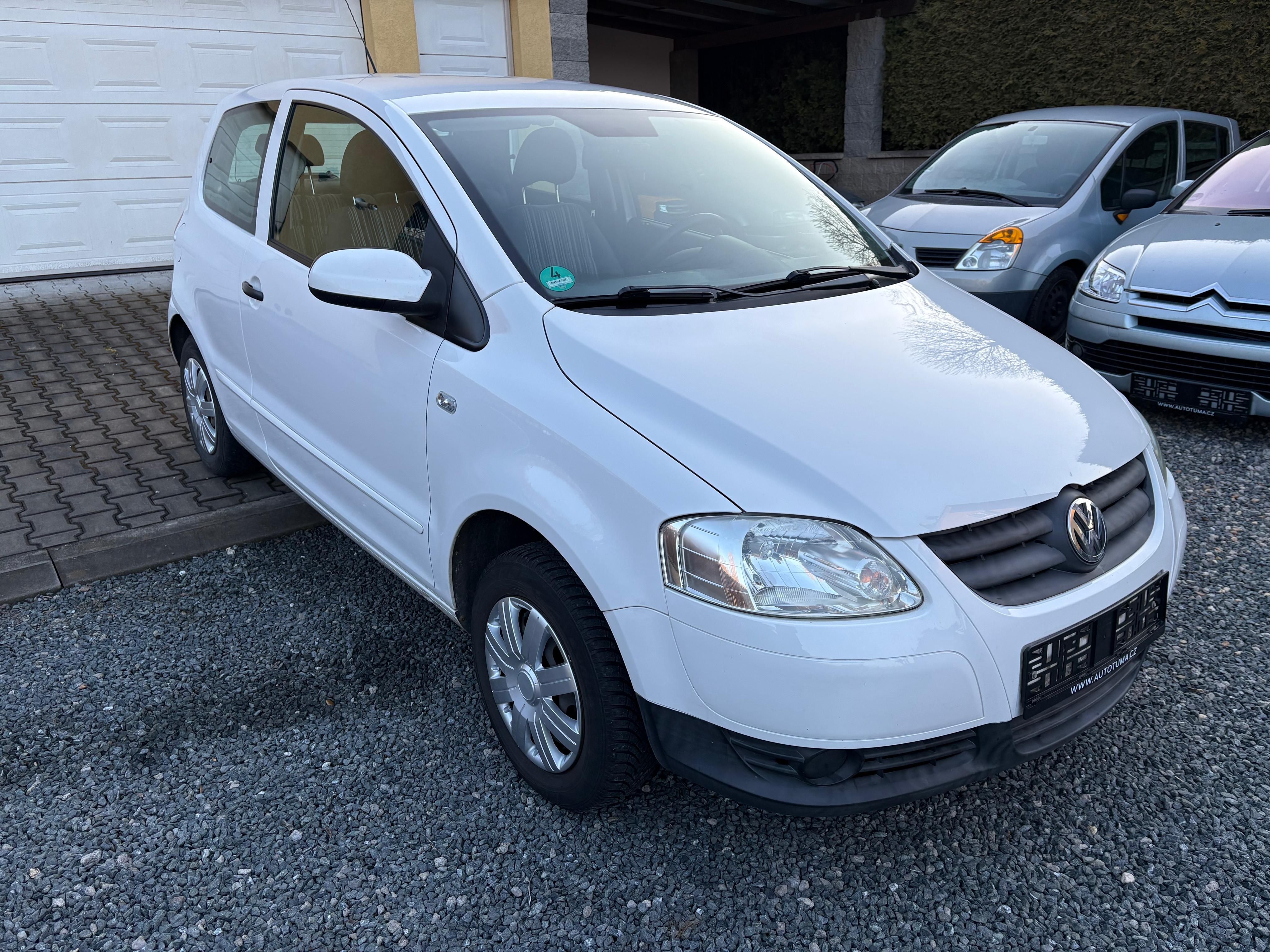 Volkswagen Fox, 1.2 HTP, velice pěkný stav - fotka 3