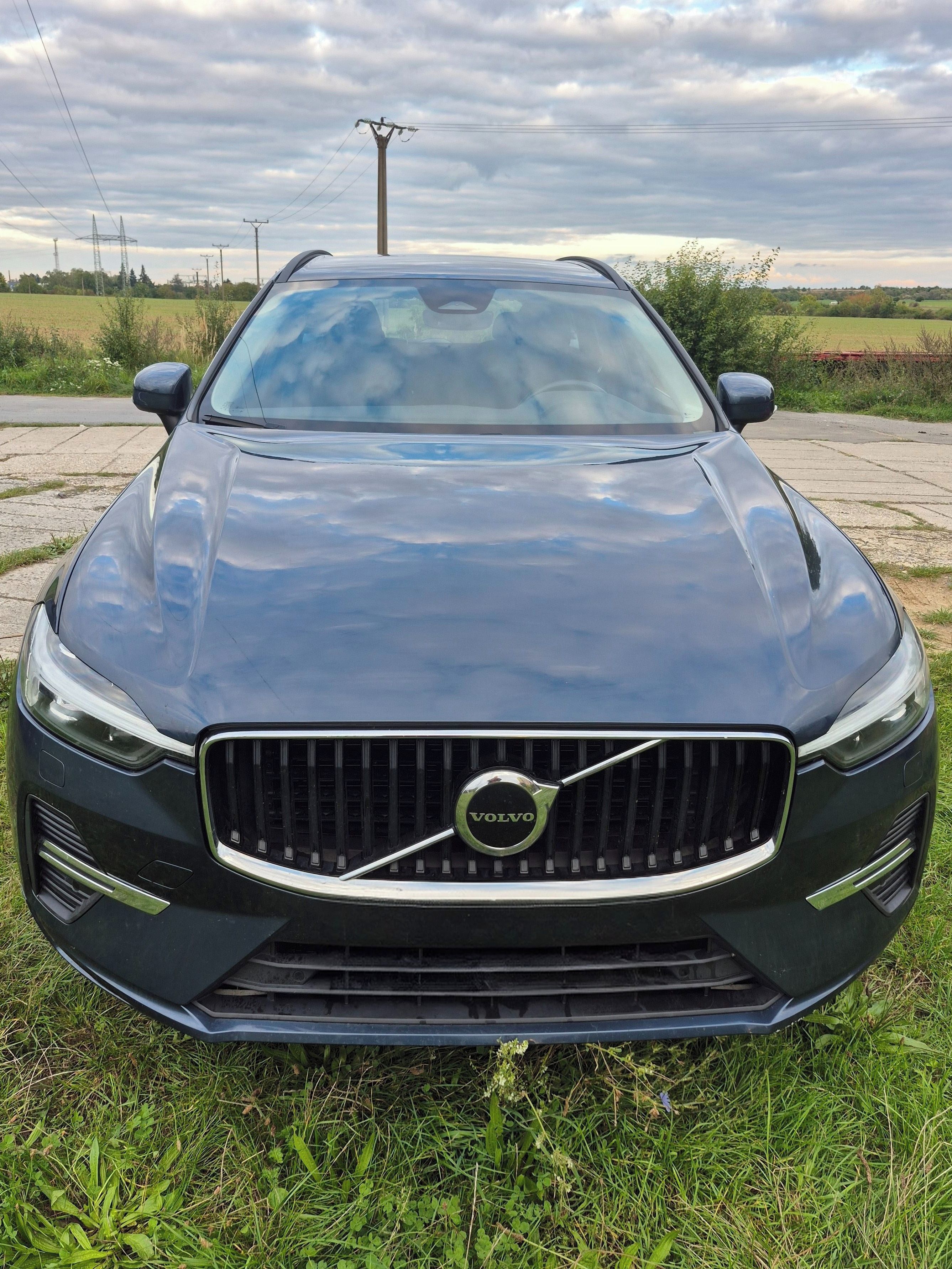 Volvo XC60, B4 AWD MOMENTUM AUT CZ nebour. - fotka 3