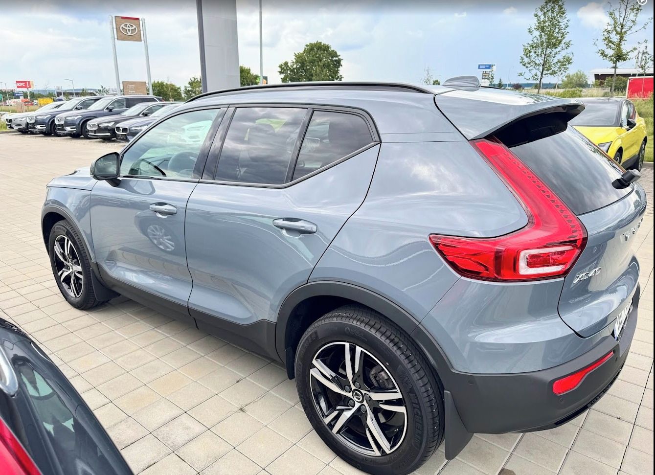 Volvo XC40, VOLVO XC40 B4 33tis ČR záruka - fotka 3