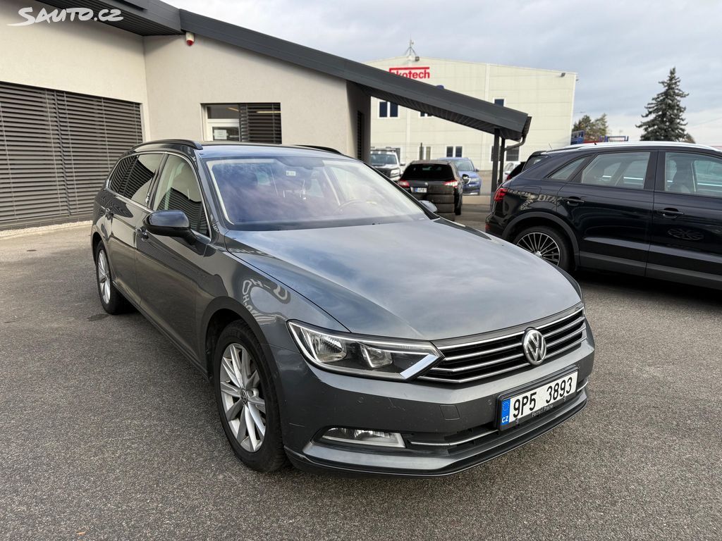 Volkswagen Passat, 2.0 tdi, 140kw - fotka 4