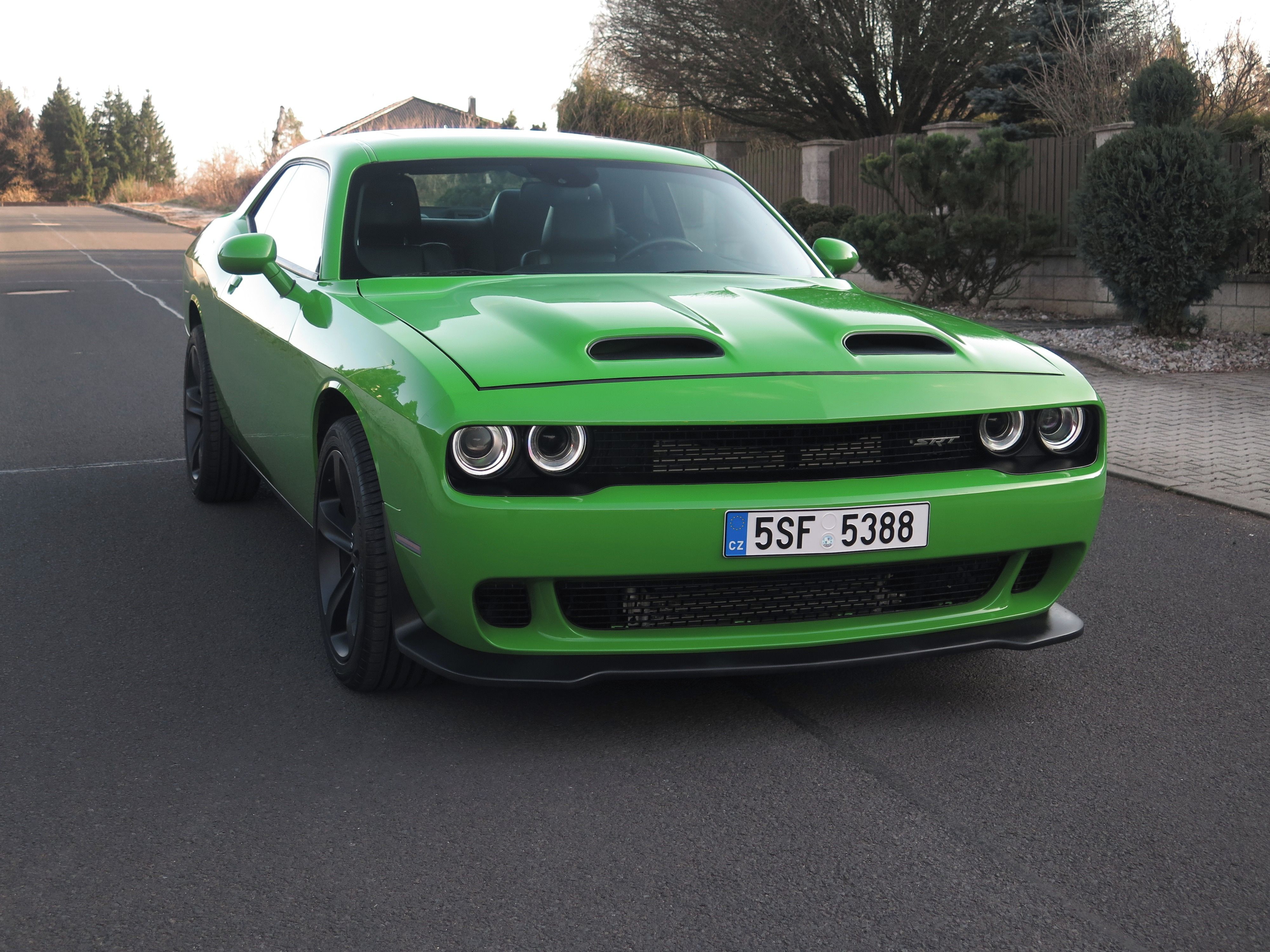 Dodge Challenger, 3.6 V6 4x4 - DPH - SRT vzhled - fotka 5