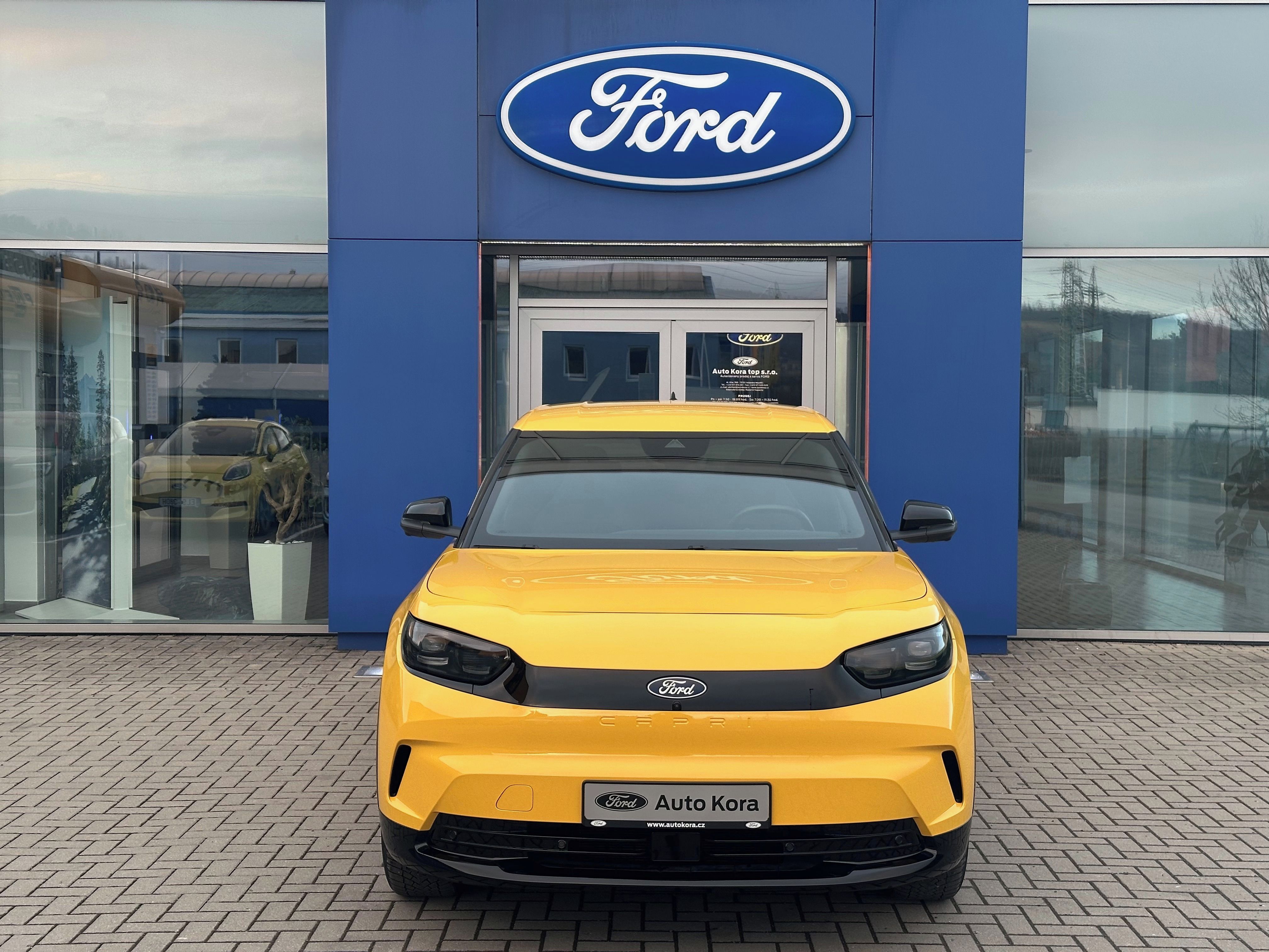 Ford Capri, Premium AWD 2025  ČR FORD - fotka 5