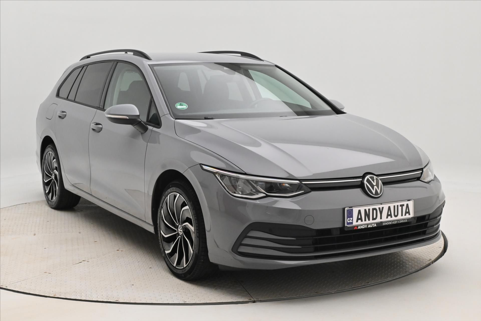 Volkswagen Golf, 1,5 TSI 96 kW Life Business Zá - fotka 3