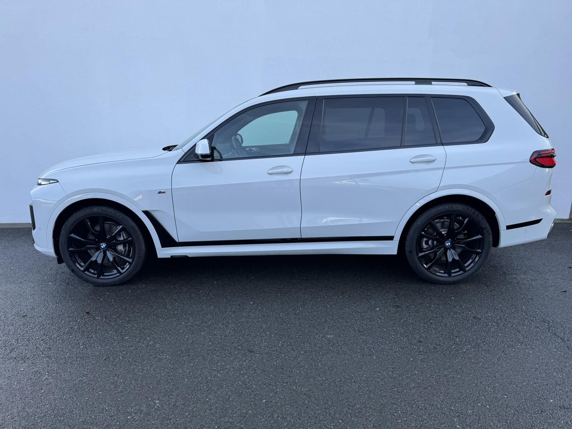 BMW X7, X7 xDrive40d Mpaket - fotka 5