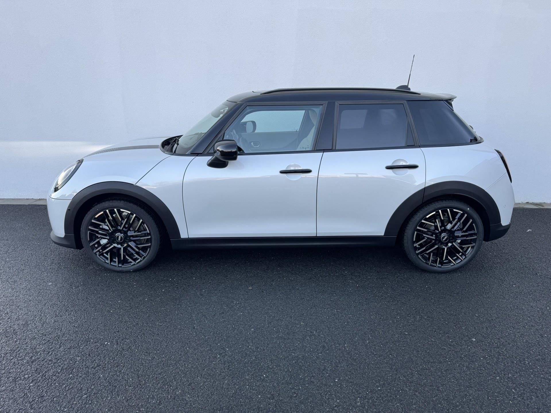 Mini Cooper, 5 door (F65) S - fotka 5