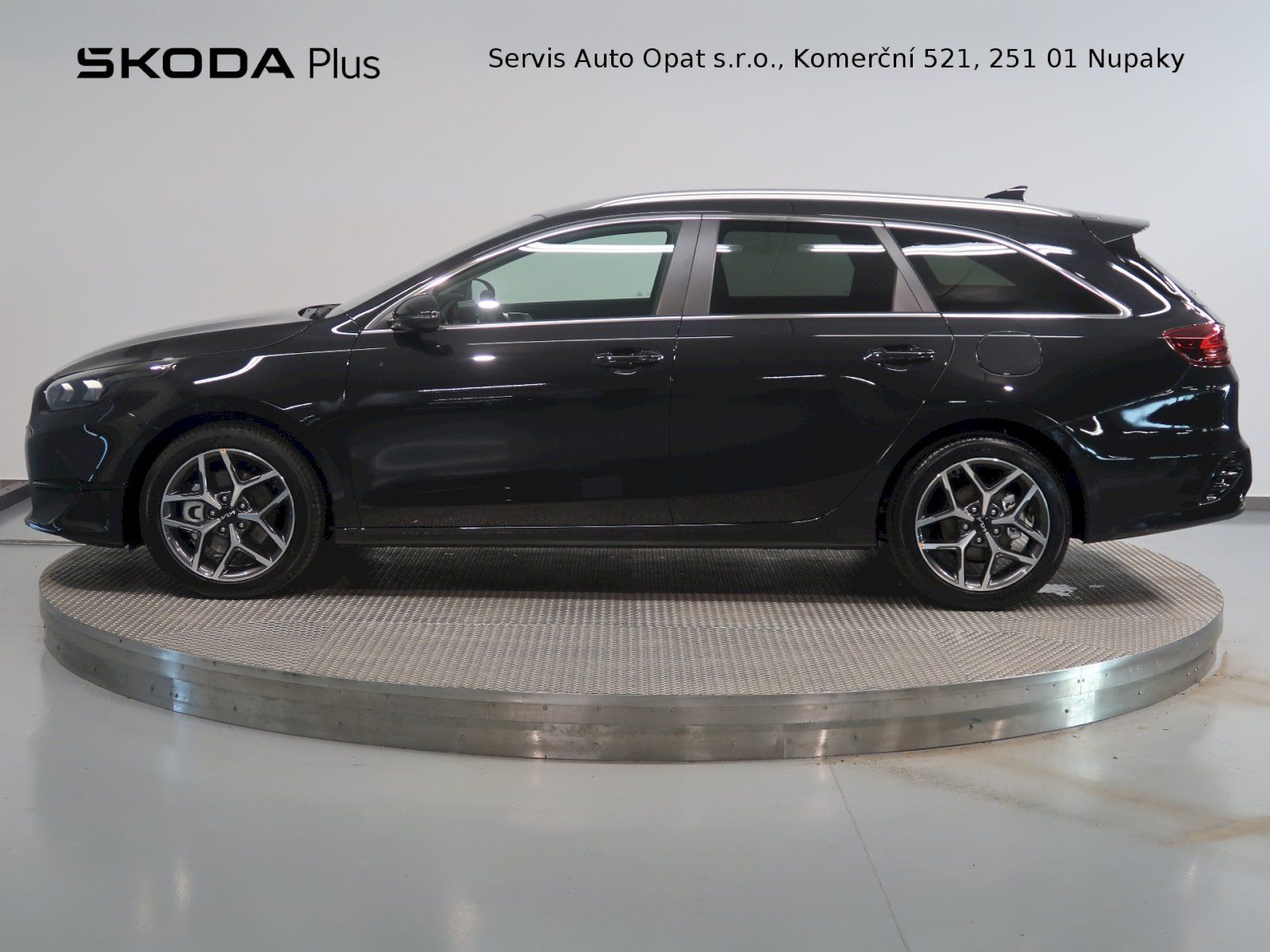 Kia Cee´d SW, TOP 1.5T-GDi 103KW 7DCT - fotka 3
