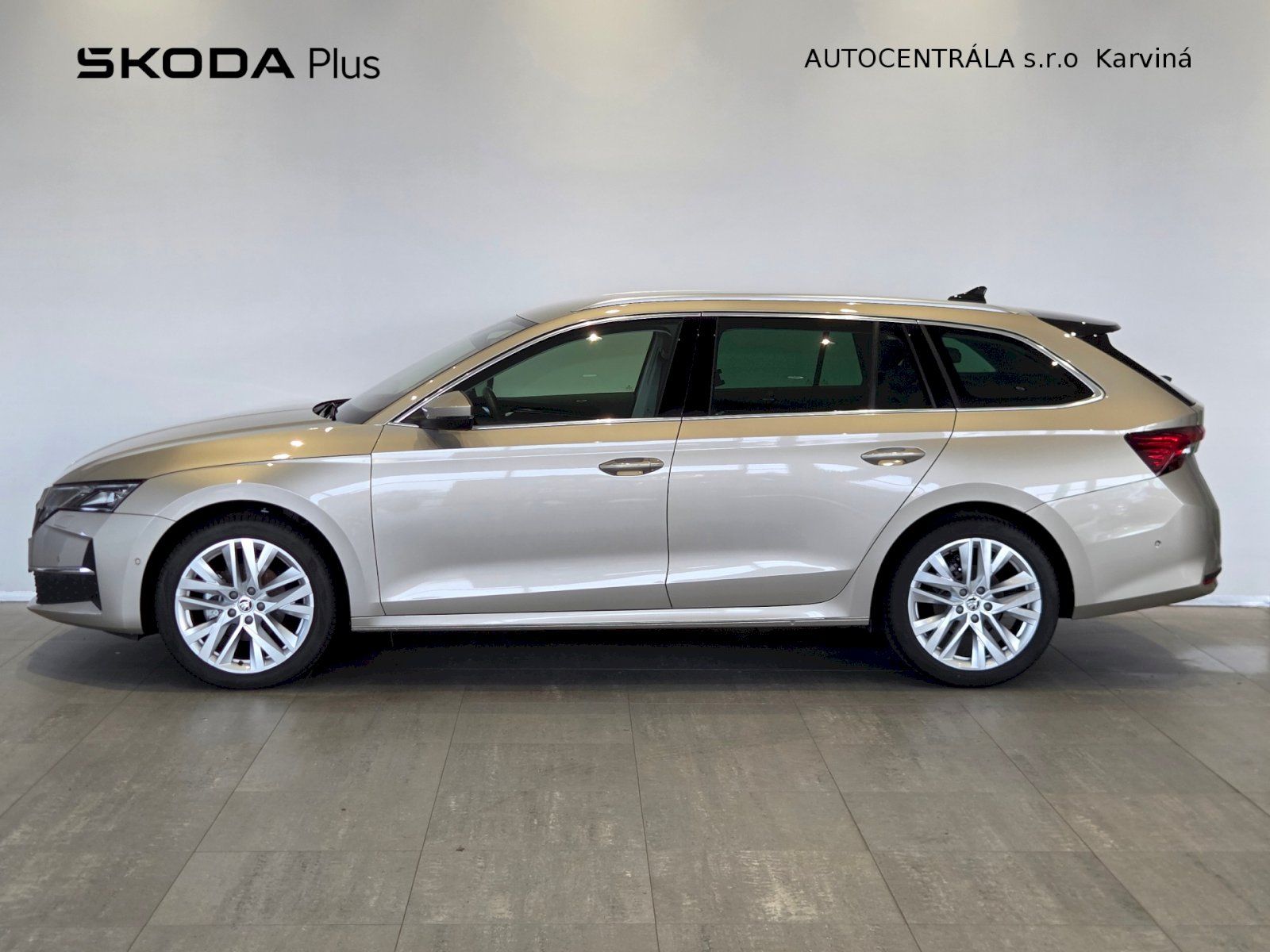 Škoda Octavia, Combi DSG 2,0 TDI / 110 kW Top - fotka 3