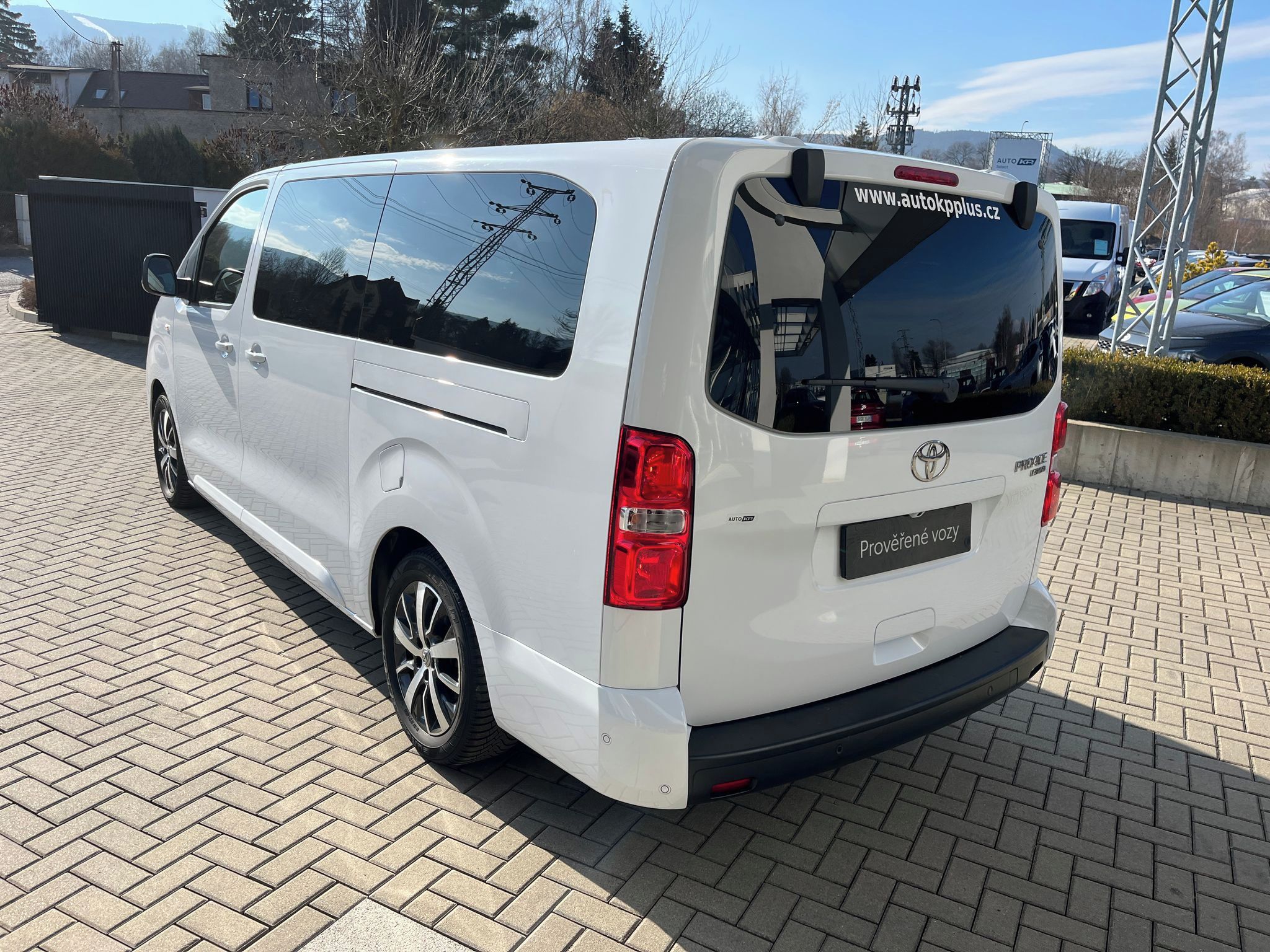 Toyota Proace Verso, 2.0 180k VIP L2 Webasto AT 7S - fotka 4